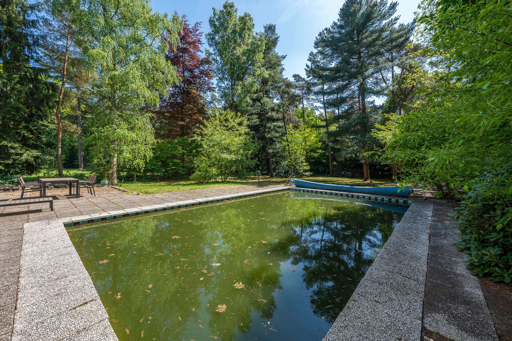 Unieke te renoveren villa op riant perceel foto 23
