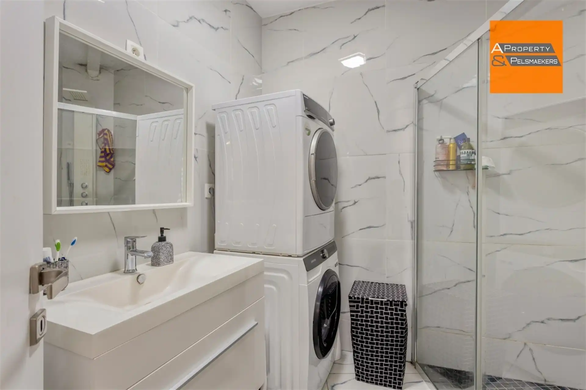 Recente 2 slaapkamer appartement met garagebox   foto 15