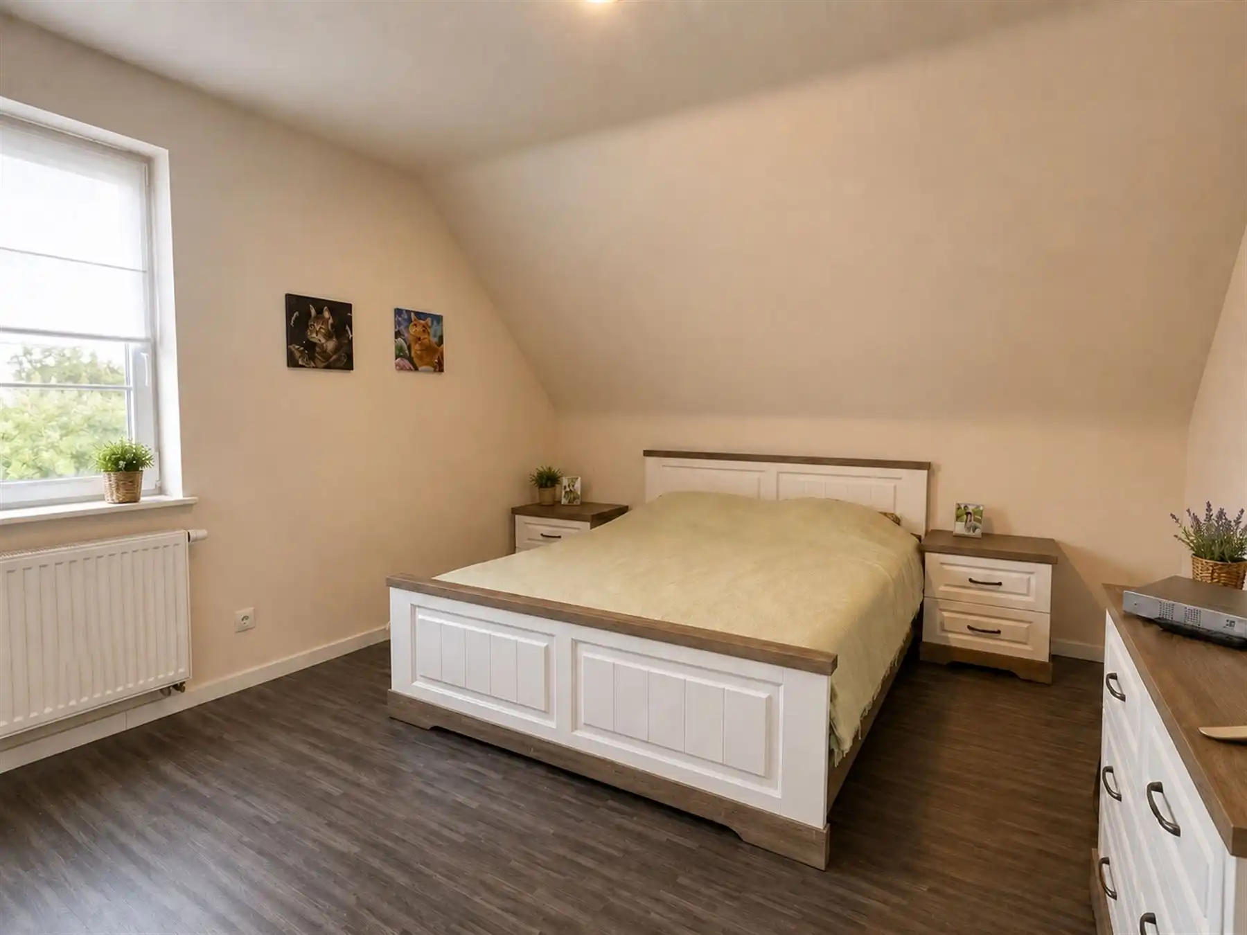 Recente woning met drie ruime slaapkamers en garage foto 13