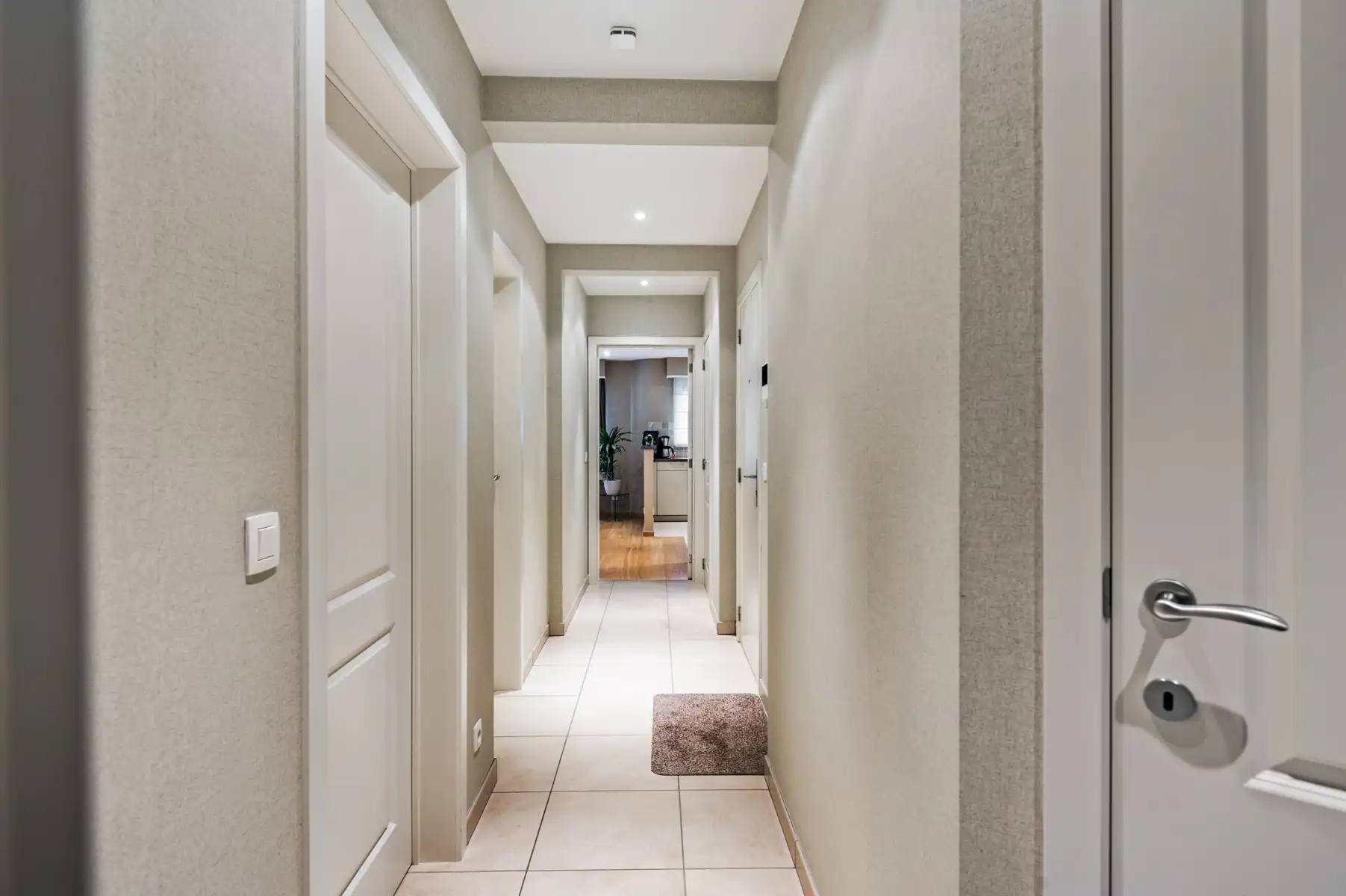 Ruim gelijkvloers appartement vlak buiten centrum Aartselaar foto 20