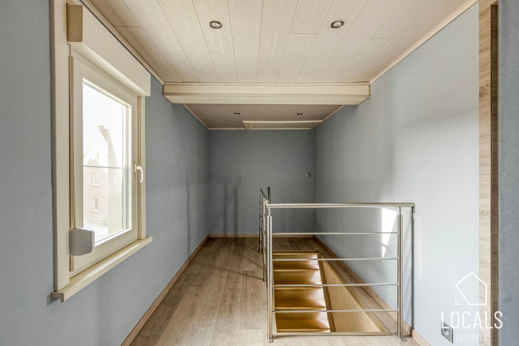 Instapklare woning met 3 slaapkamers, tuin & garage foto 13