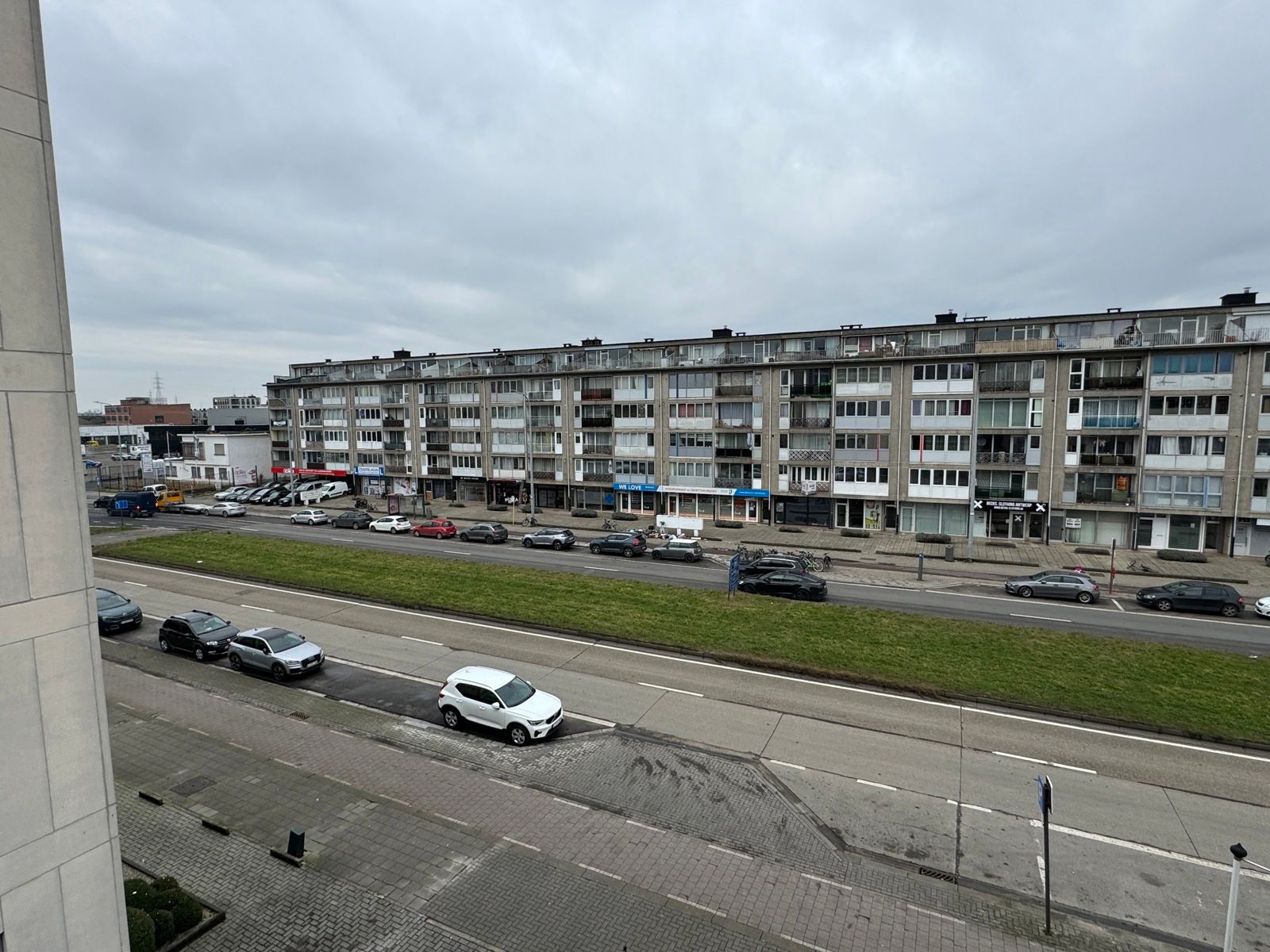 Kantoor 3de verdiep op Bisschoppenhoflaan + parking foto 16