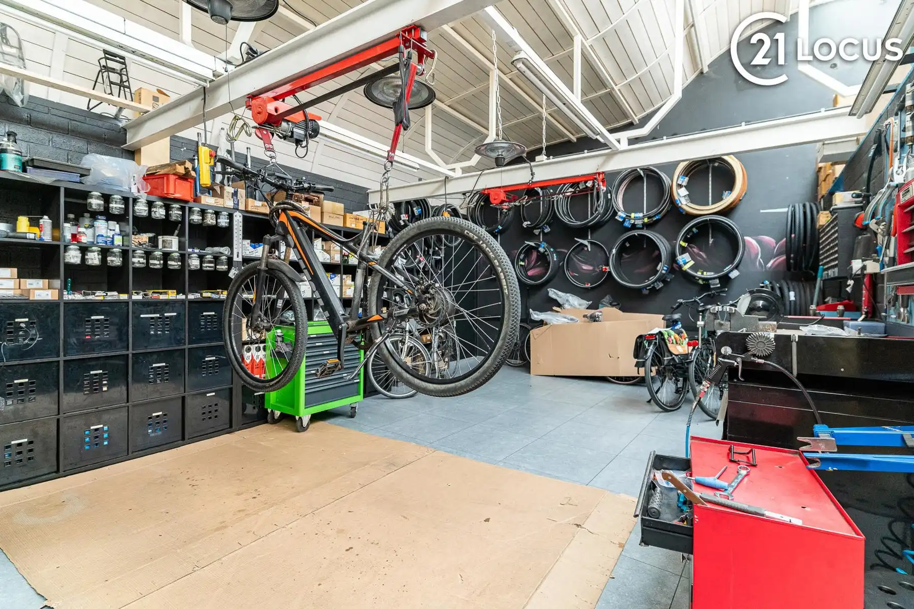 Unieke Commerciële Kans in het Hart van Beveren! foto 6