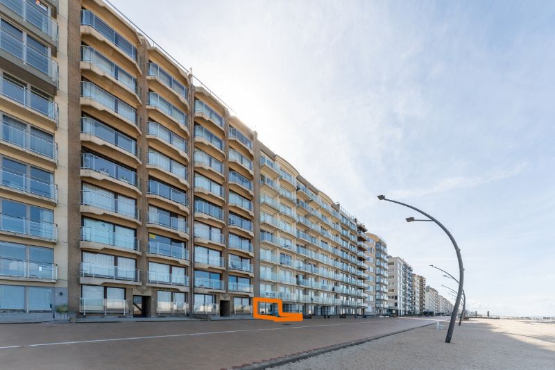 APPARTEMENT OP DE ZEEDIJK IN RECENT GEBOUW foto 27