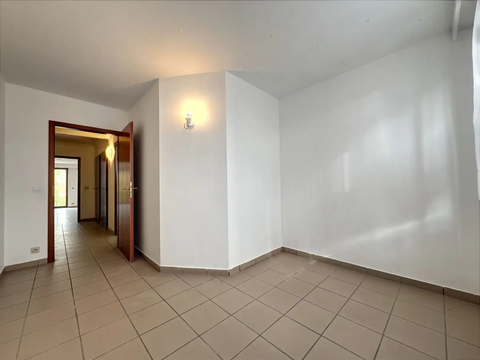 Gelijkvloers appartement met tuin!  foto 8