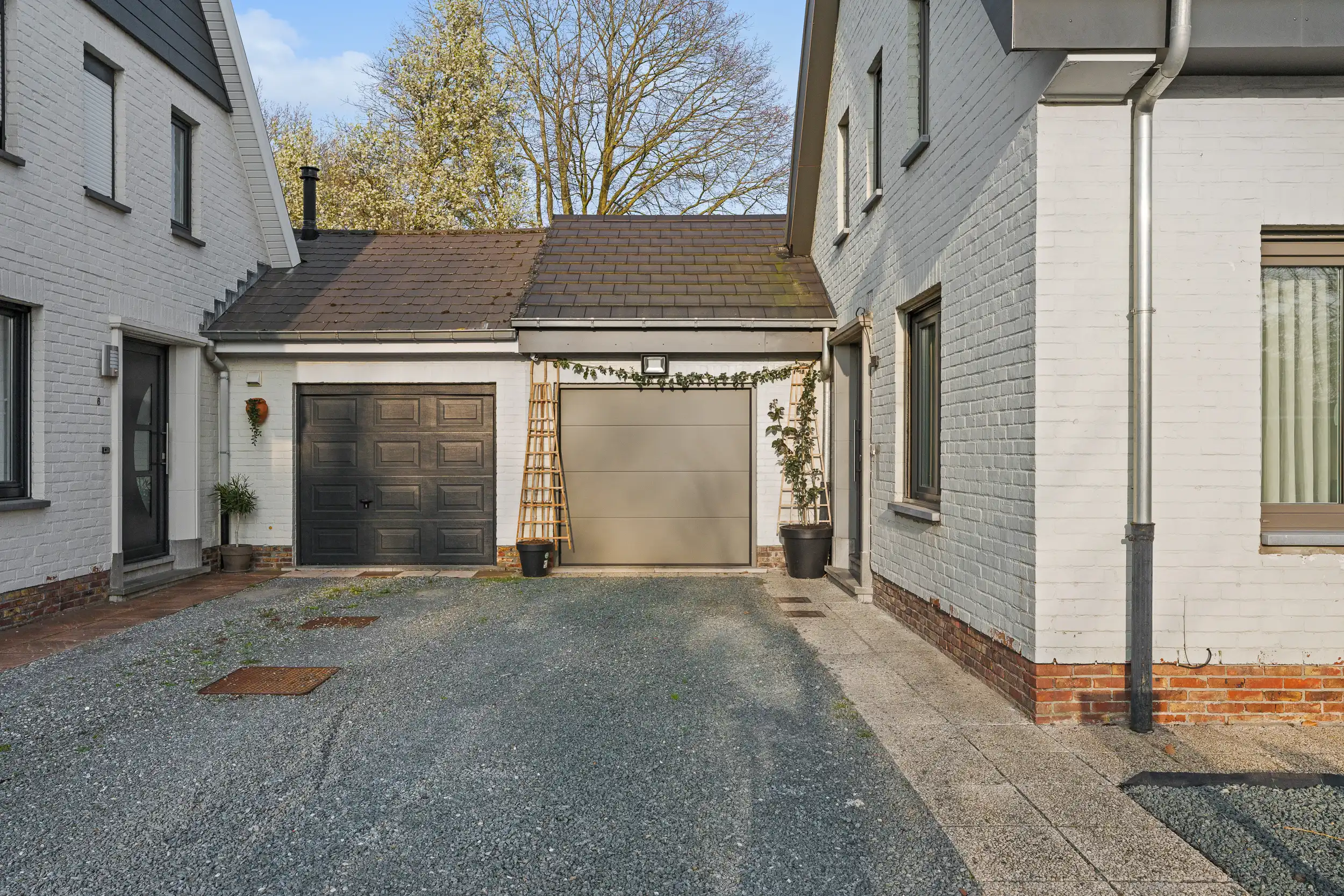 Centrum gelegen gezinswoning met garage en tuin! foto 18