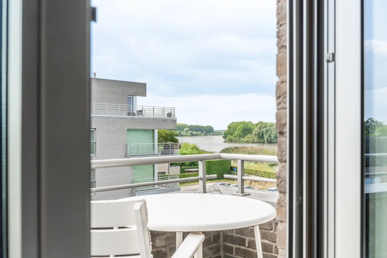 Prachtig duplex appartement met 3 slaapkamers, 3 terrassen en 2 autostaanplaatsen foto 18