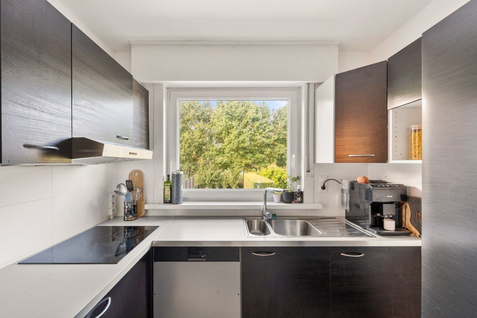 Instapklare woning met 3 slaapkamers, tuin en garage op een rustige ligging in Zonnebeke foto 12