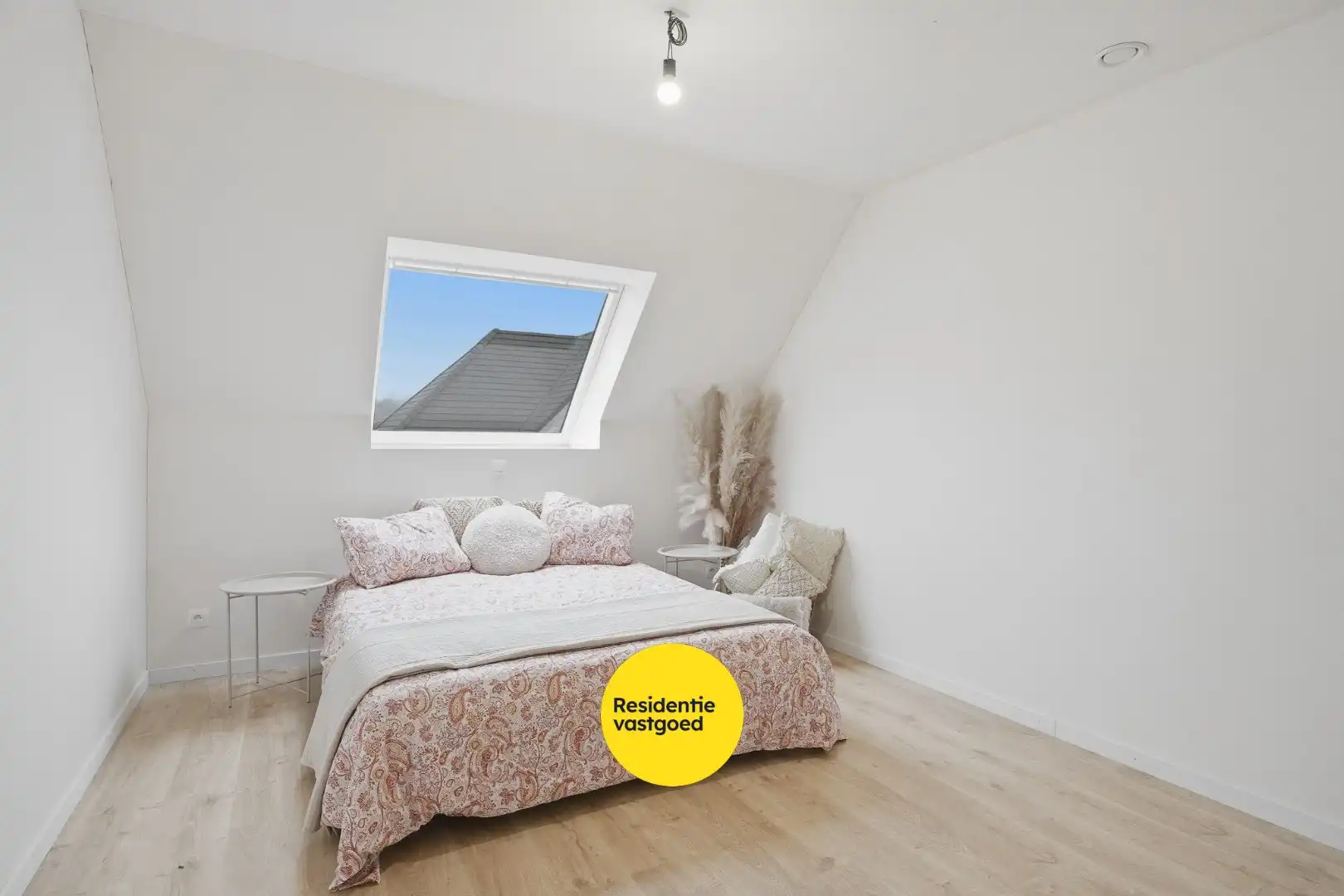 Moderne halfopen nieuwbouw woning op 265 m² met hoogwaardige afwerking foto 3