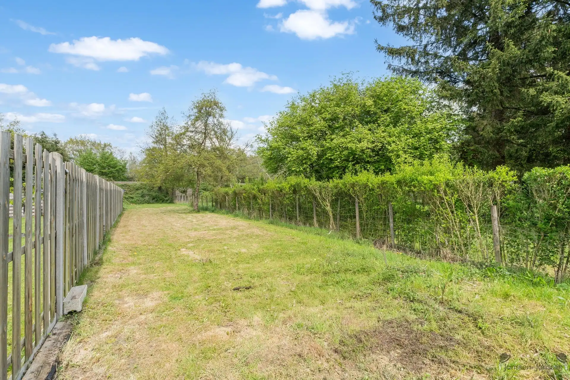 Instapklare gezinswoning met ruimte, comfort en een prachtige tuin in Mol foto 17