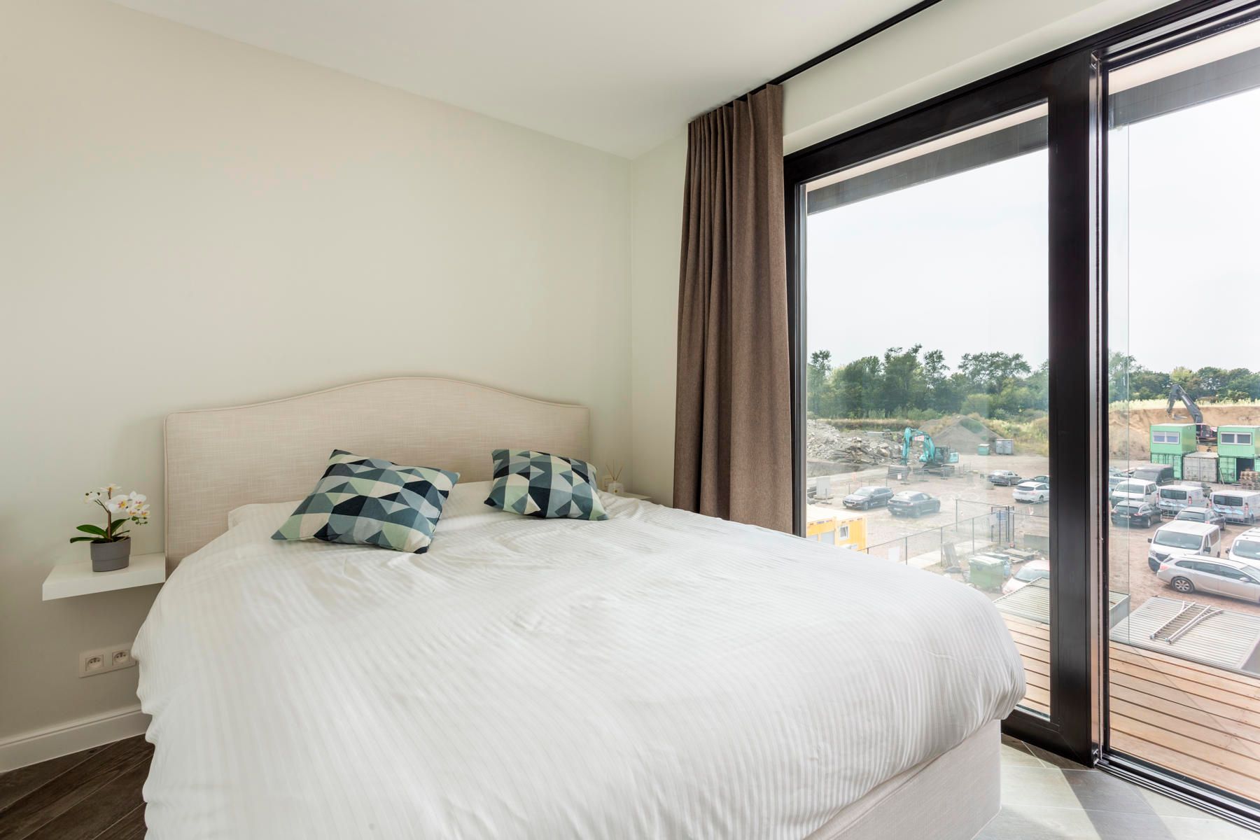 Volledig bemeubeld appartement met terrassen op Nieuw Zuid foto 7