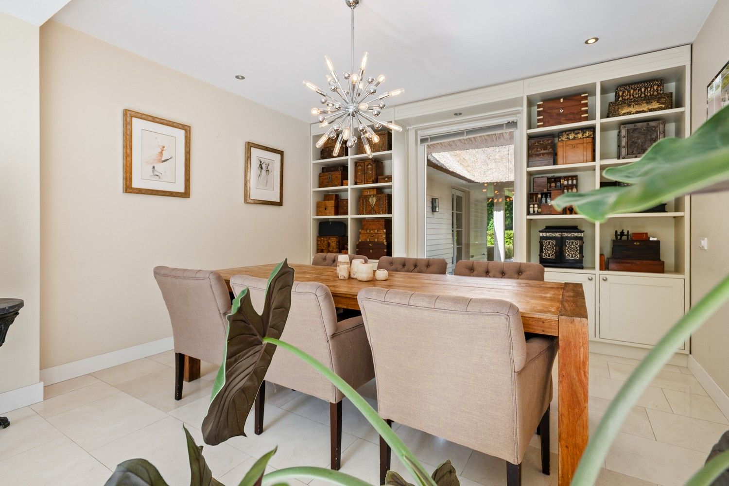 Architecturale rietgedekte villa op 5.717 m² grond foto 12