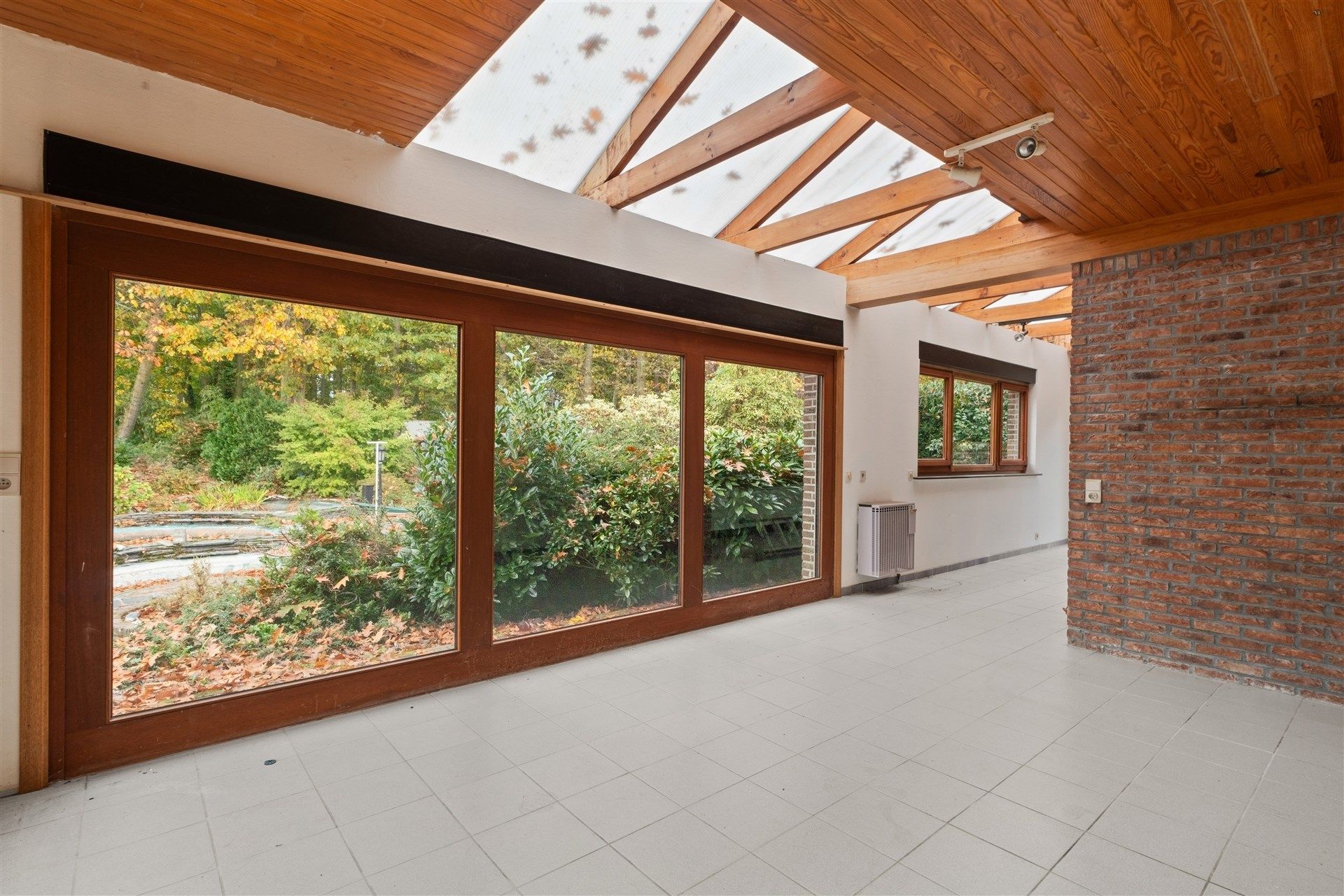 Gunstig gelegen open bebouwing met mooie tuin op een perceel van 2.212 m² foto 18