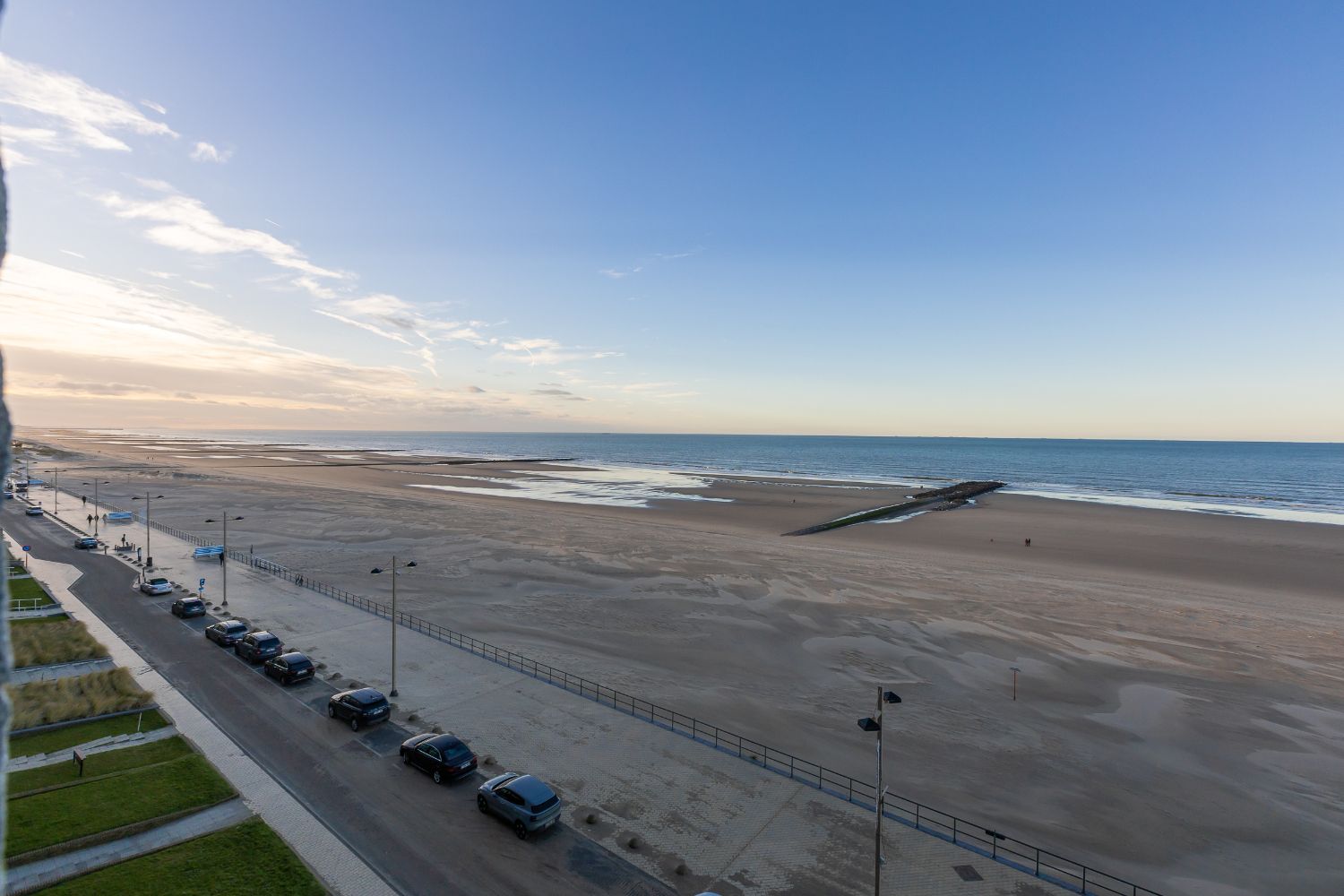 Instapklare studio met frontaal zeezicht te Middelkerke foto 2