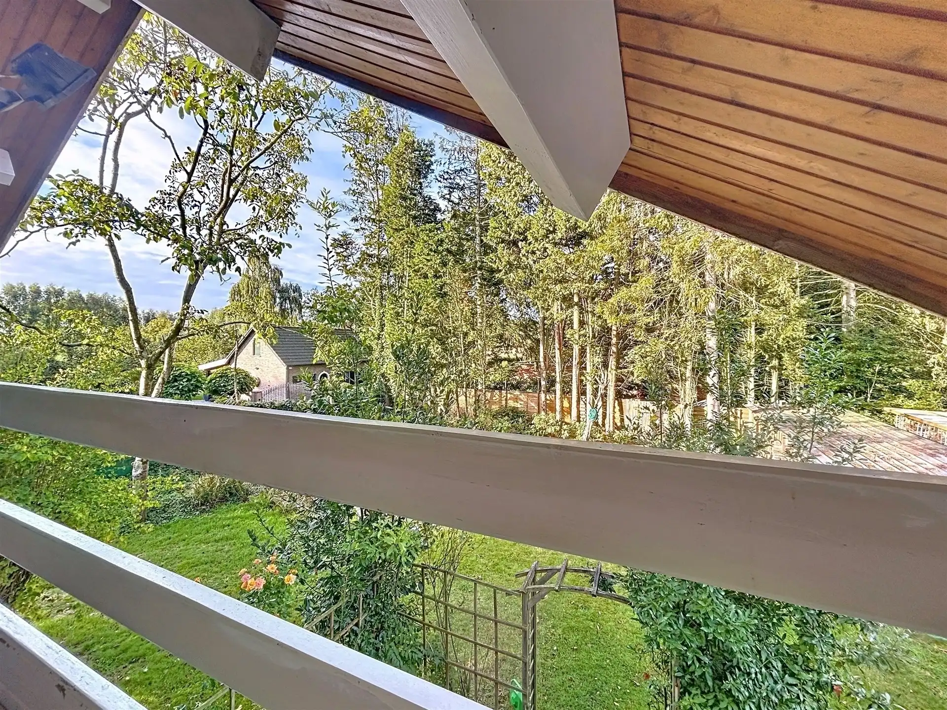 Instapklare vakantiewoning met garage op perceel van 938 m² foto 7