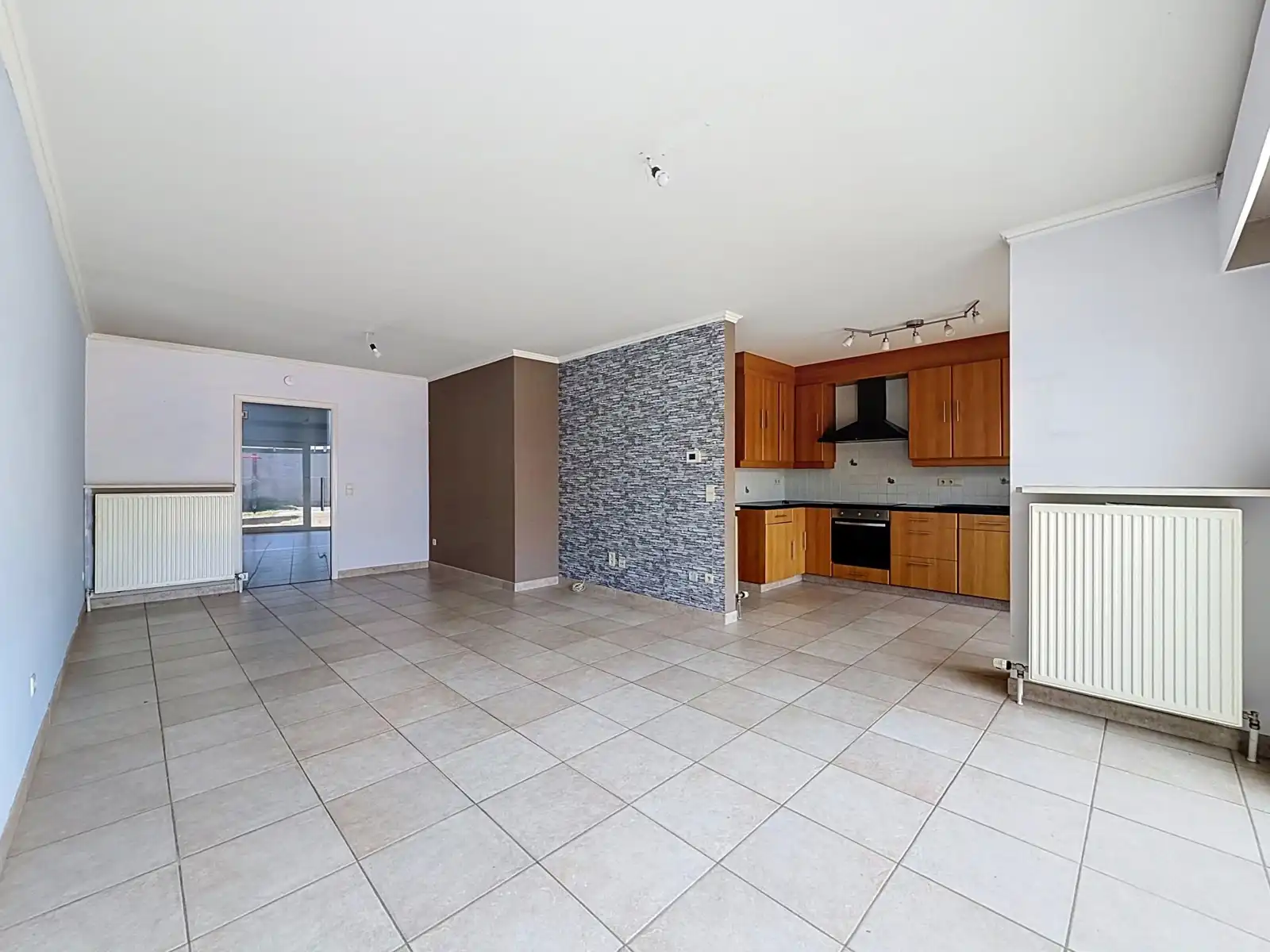Instapklare Woning Met 3 SLPK, Garage én Tuin! foto 5