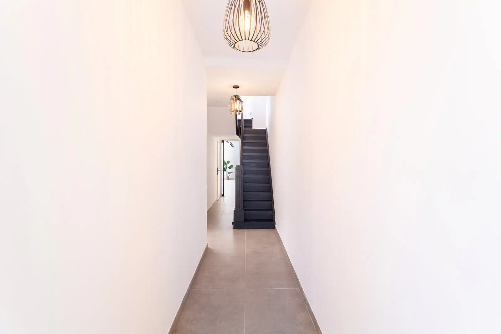 Volledig gerenoveerde, instapklare woning (196 m²) met 5 slaapkamers, moderne keuken & tuin foto 22