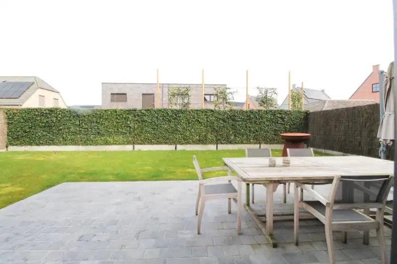 Uitzonderlijke woning te Izegem foto 11