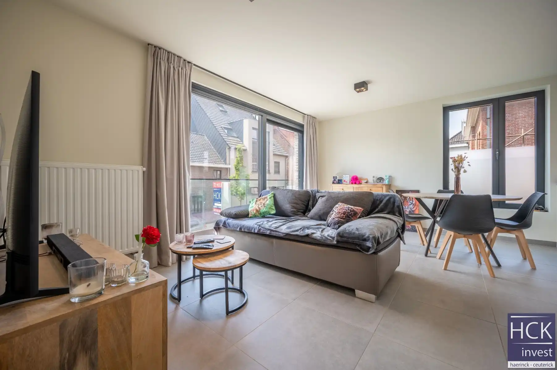 KRUISHOUTEM - Lichtrijk nieuwbouw app. met 1 slpk + staanplaats! foto 4
