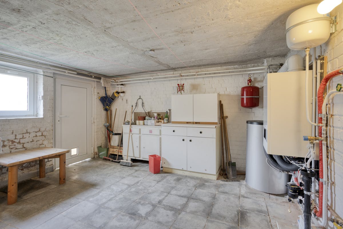 Op te frissen woning met tuin en garage in Strombeek-Bever foto 19