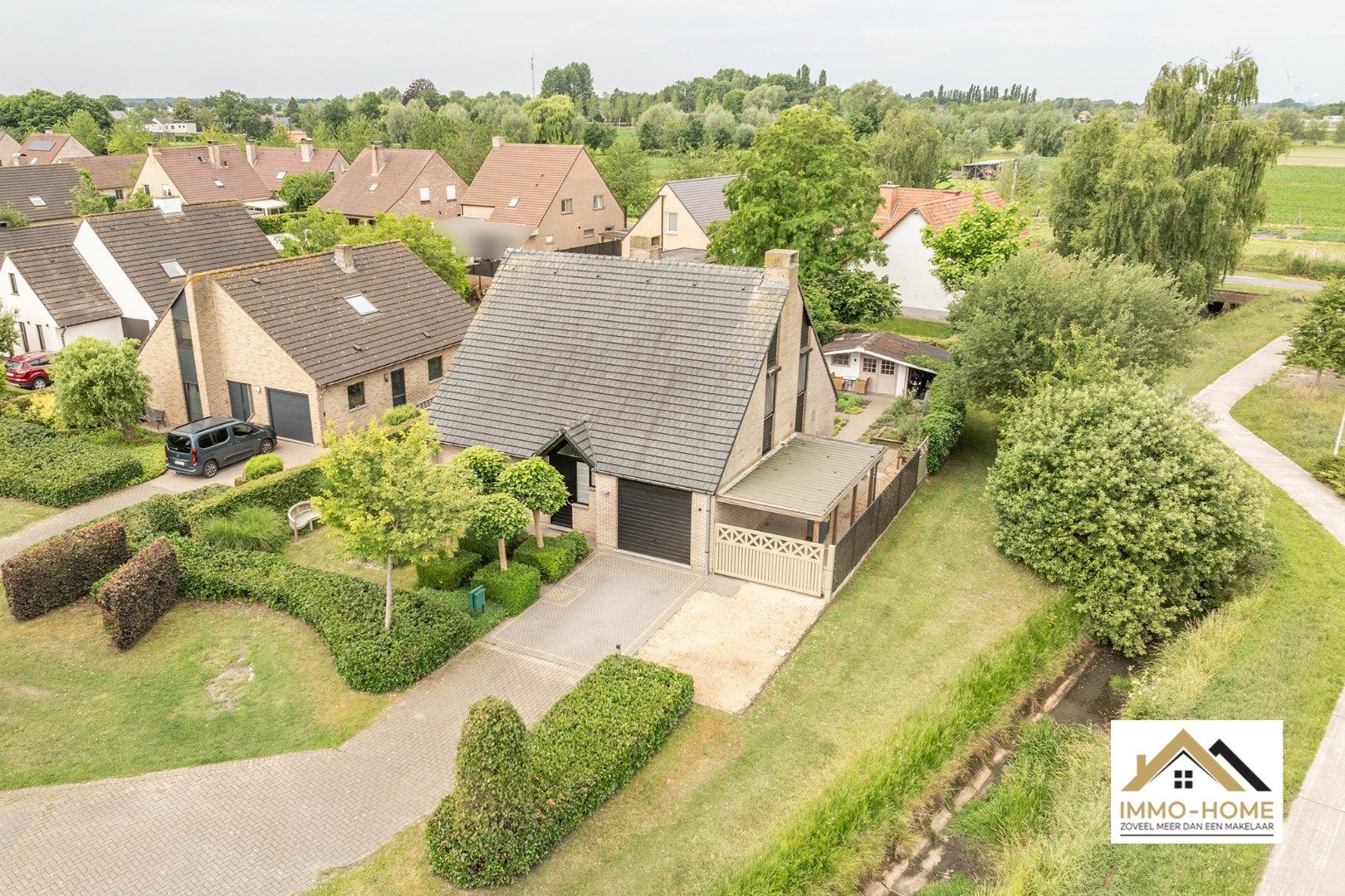 Instapklare open bebouwing in groene en rustige omgeving  foto {{pictureIndex}}