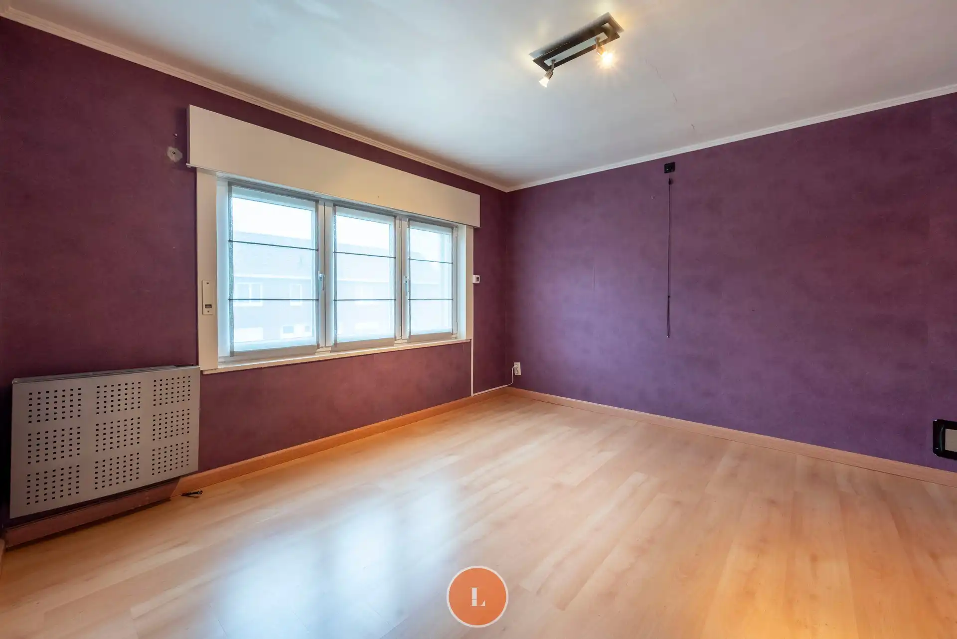 Op te frissen gezinswoning met 3 slaapkamers, tuin en garage. foto 8