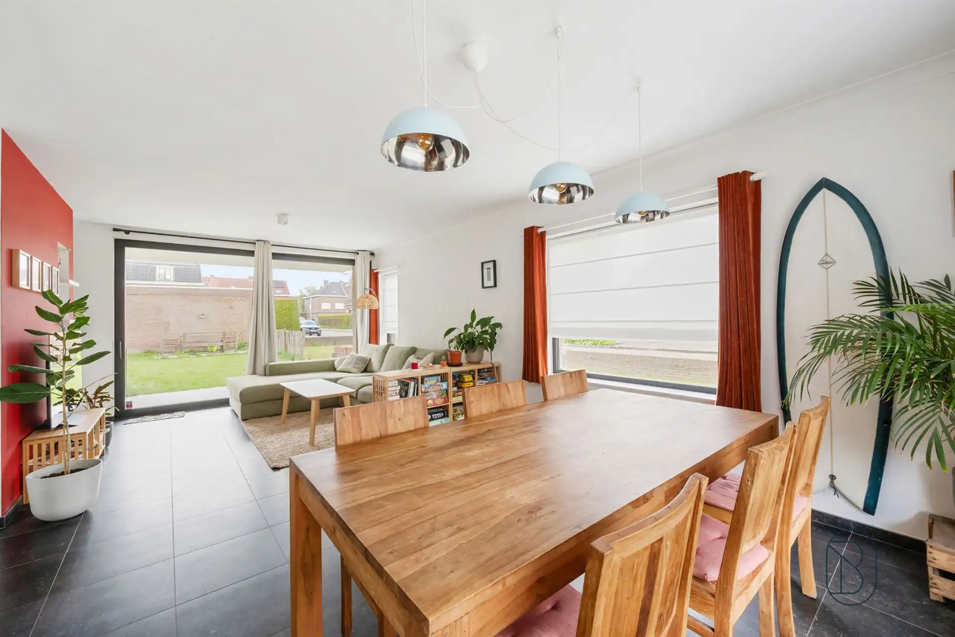 Topgelegen gelijkvloers appartement met 2 slk, tuin + aparte garagebox foto 3