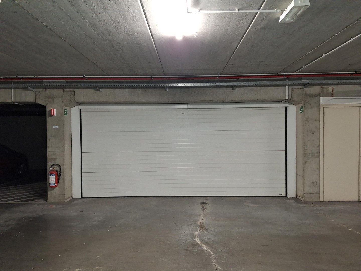 dubbele garagebox in ondergrondse parkeerkelder foto 3