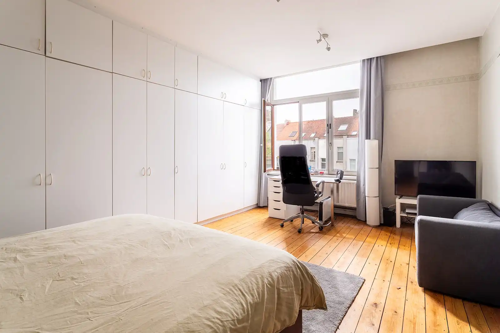 Karaktervolle en ruime woning met 6 slaapkamers op absolute toplocatie in Antwerpen foto 33