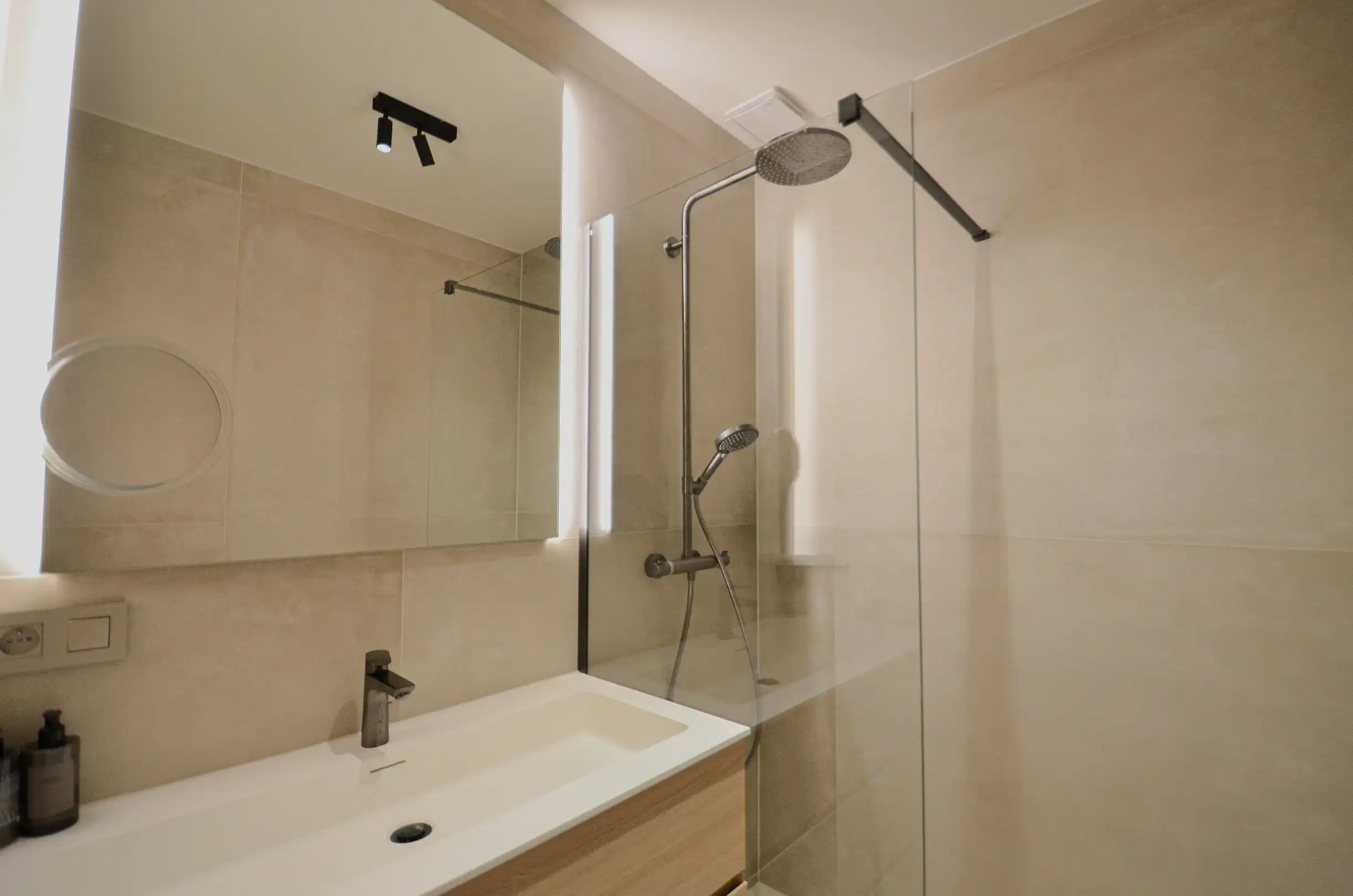 Stijlvol appartement met een open zicht gelegen nabij de Dumortierlaan. foto 19