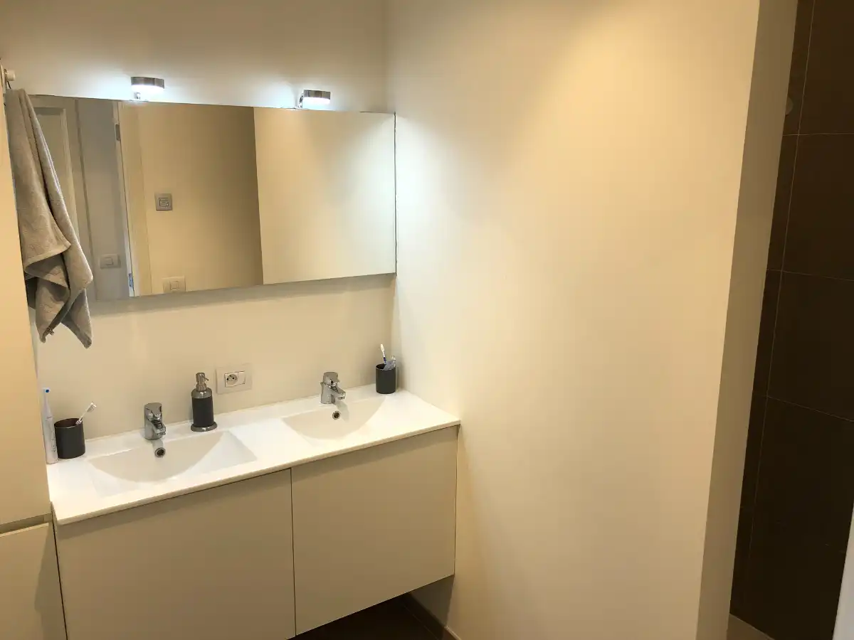 modern 2-slaapkamer appartement + autostandplaats foto 7