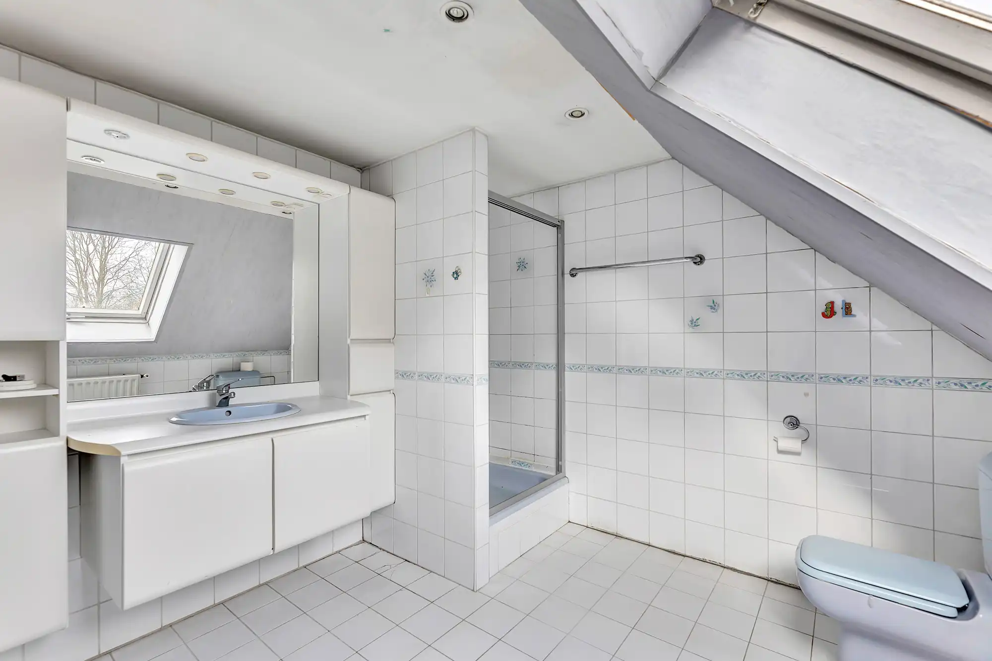 Te renoveren woning op uitzonderlijk perceel! foto 16