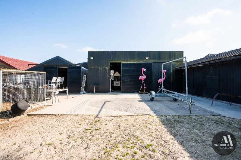 Woning & loods foto 11