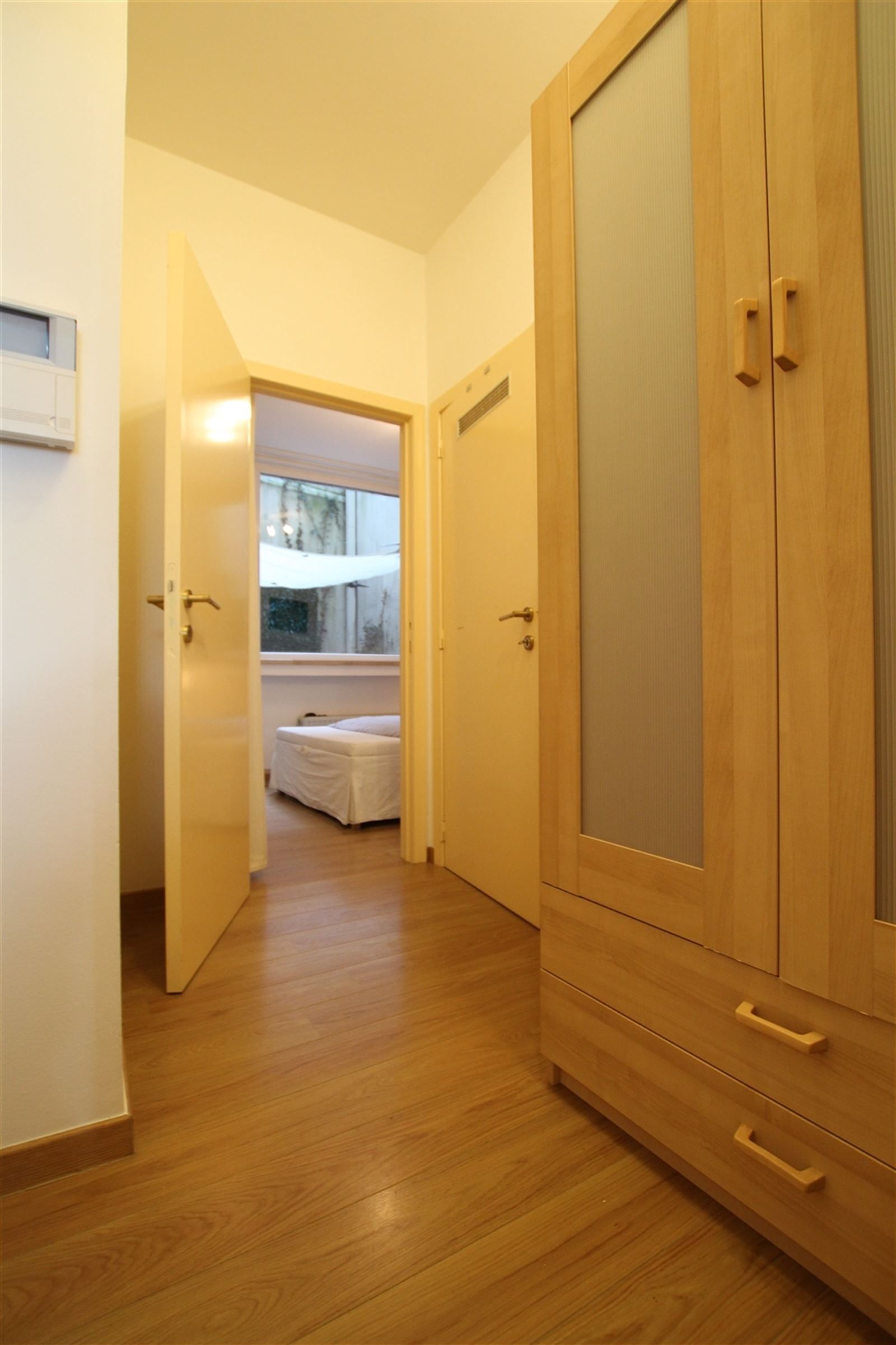 Antwerpen stadspark | volledig gemeubeld 1 slaapkamer appartement met terras. foto 8
