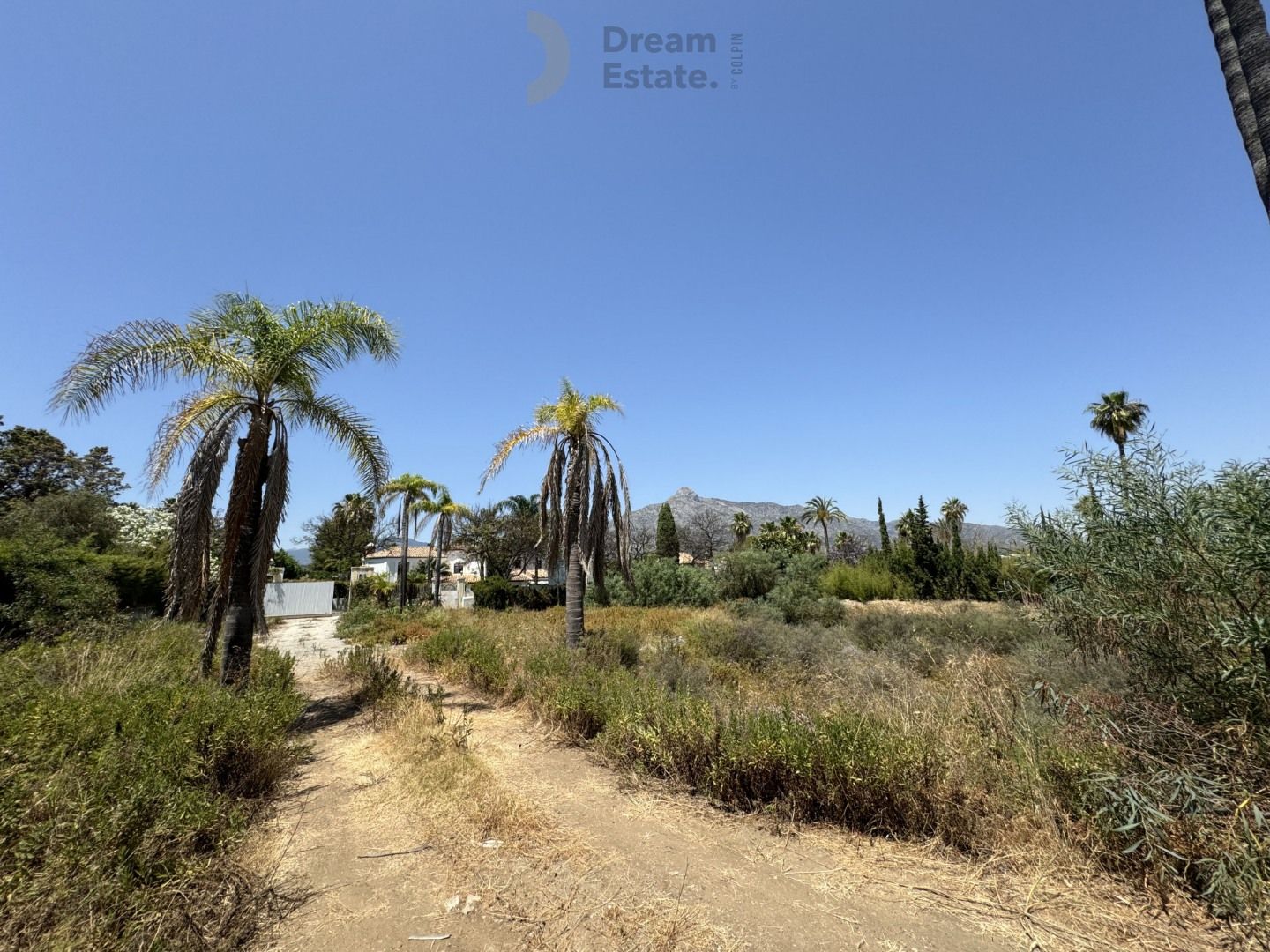 Laatste en grootste perceel beschikbaar in Atalaya de Rio Verde, Puerto Banús. foto 6