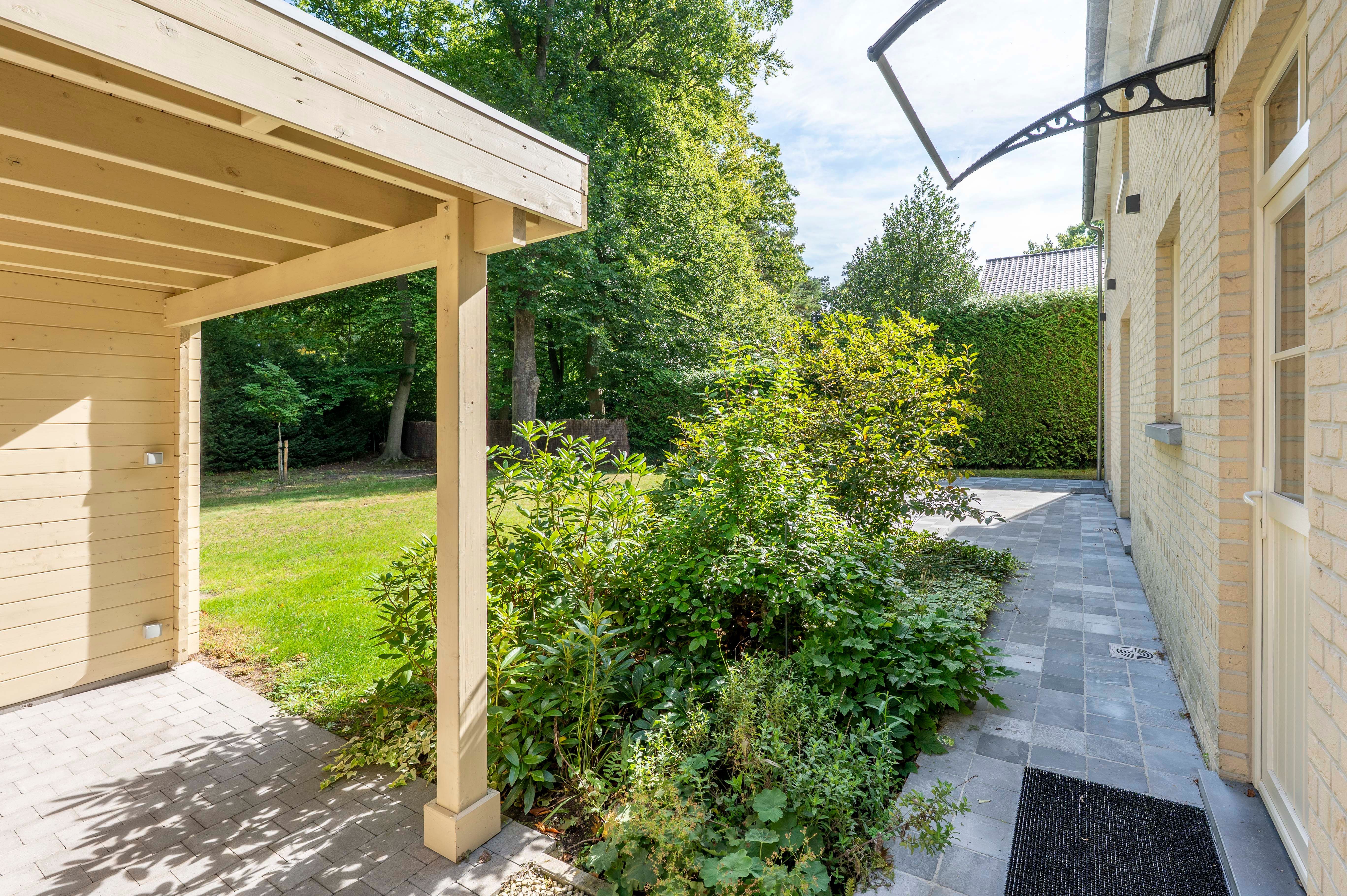 Prachtige moderne villa met optie tot zorgwoning. foto 27
