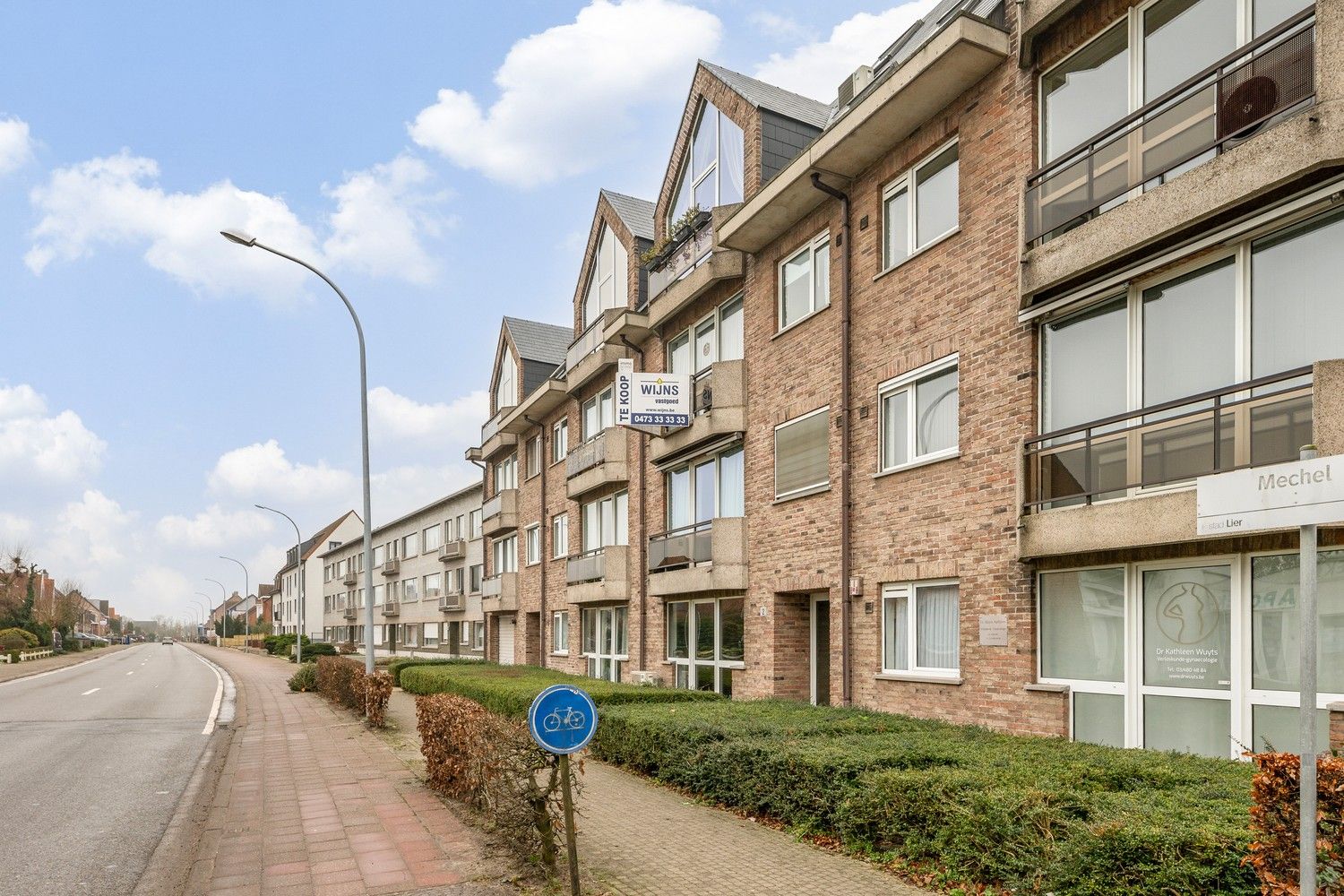 Ruim en lichtrijk appartement op de 2de verdieping in het centrum van Koningshooikt! foto 5