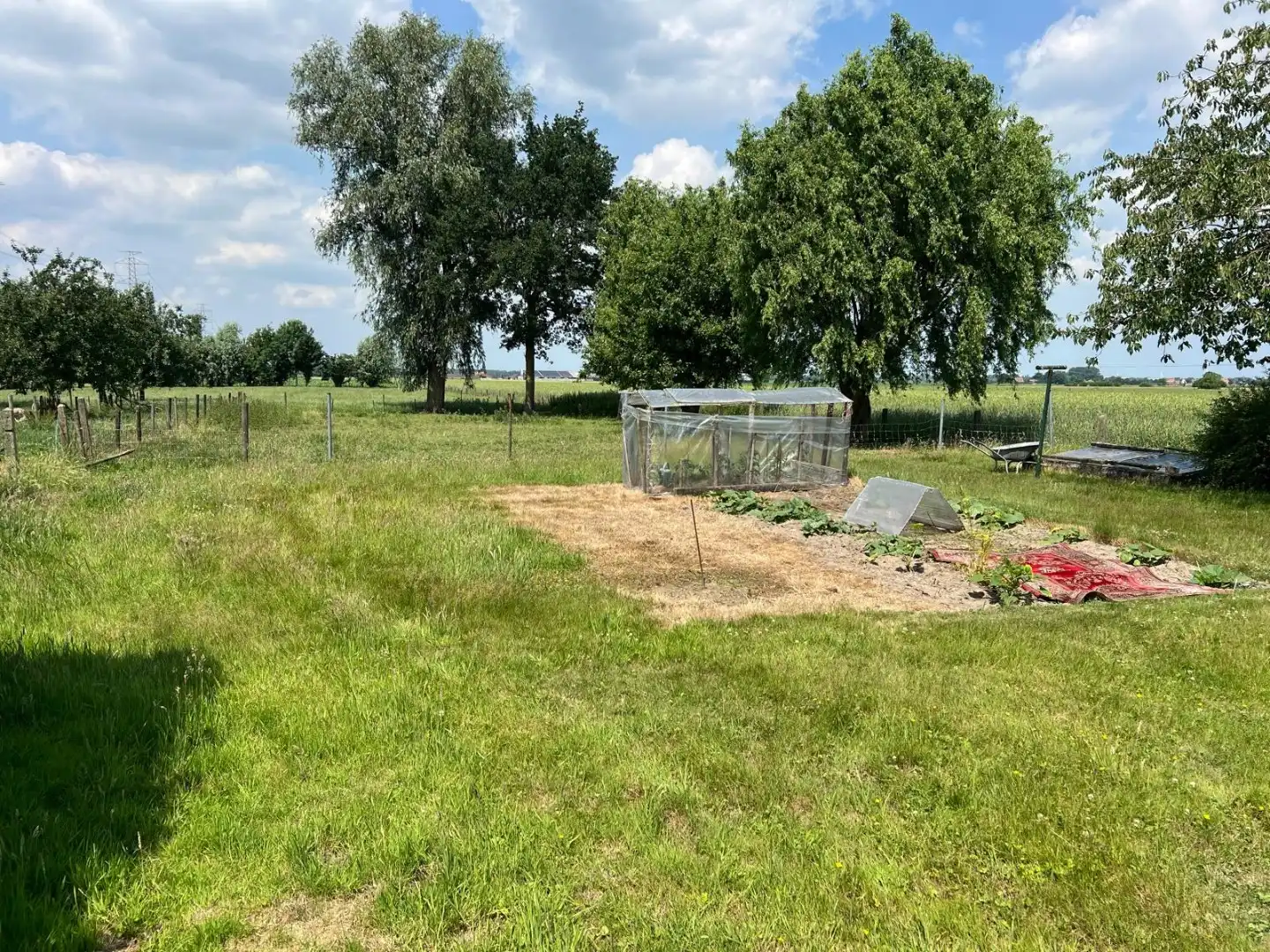 Totaal te renoveren hoeve te koop in Lievegem foto 2