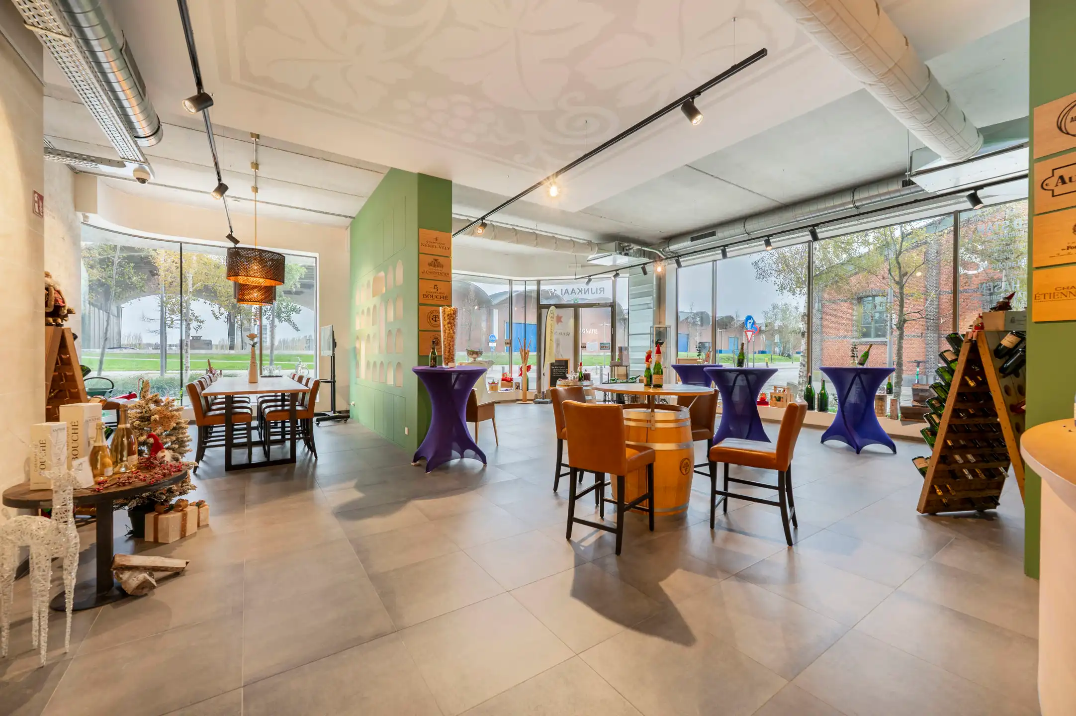 EILANDJE. Commerciële ruimte aan Red Star Line museum. foto 9