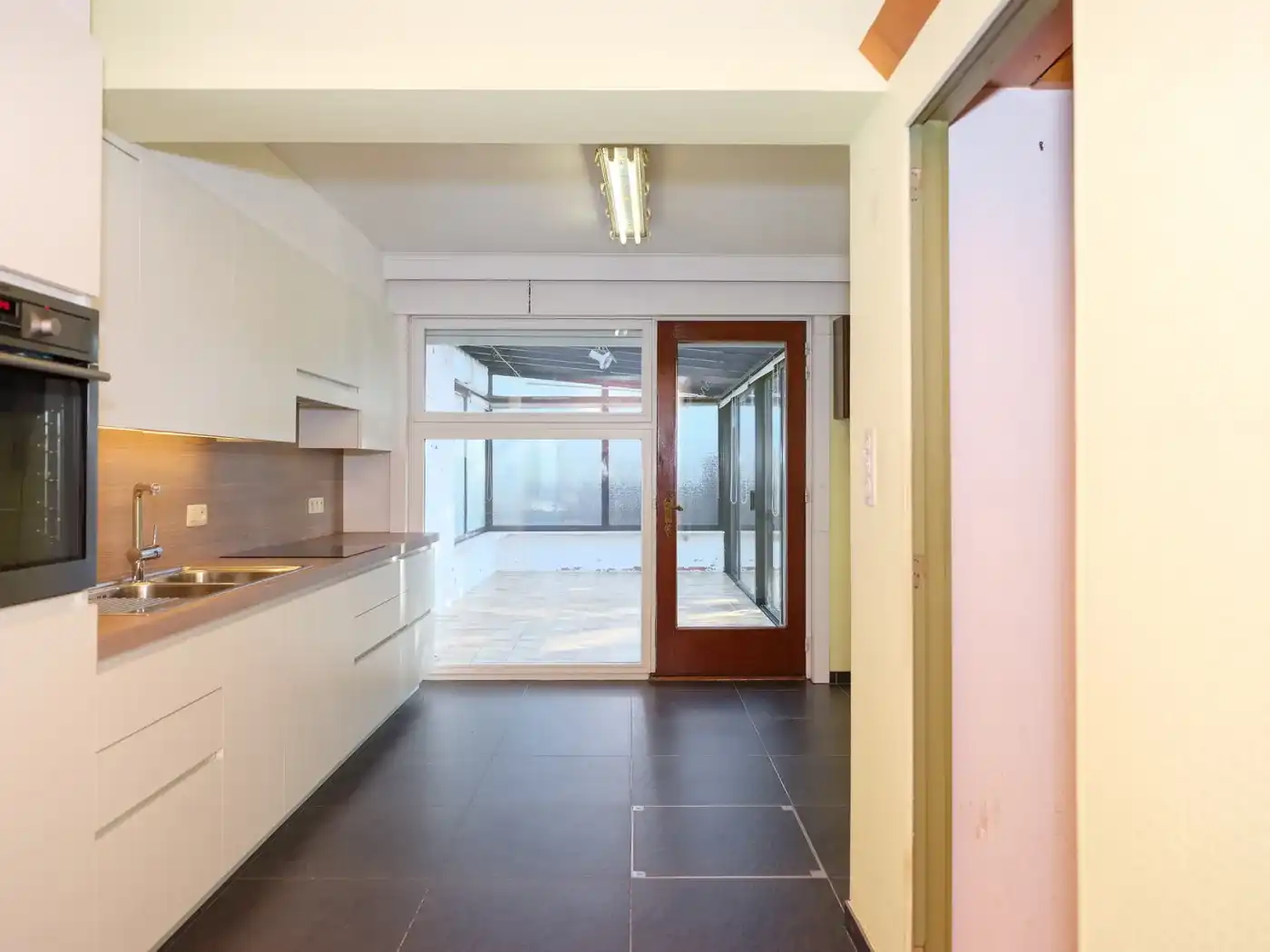Ruim wonen in een rustige wijk in Deerlijk foto 8