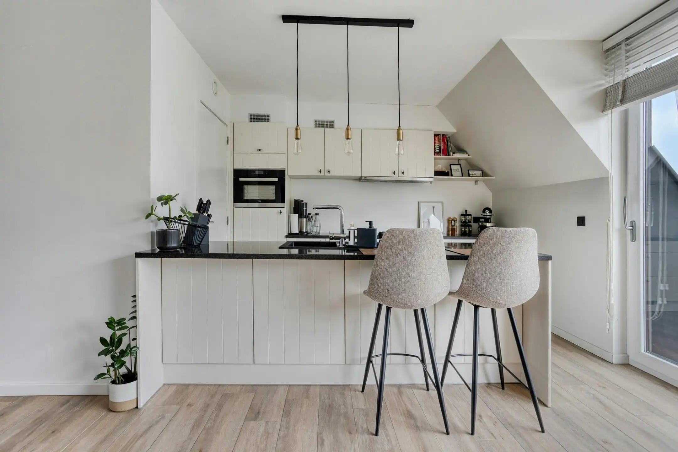 Instapklare, lichtrijke duplex te koop in hartje Aalter foto 9