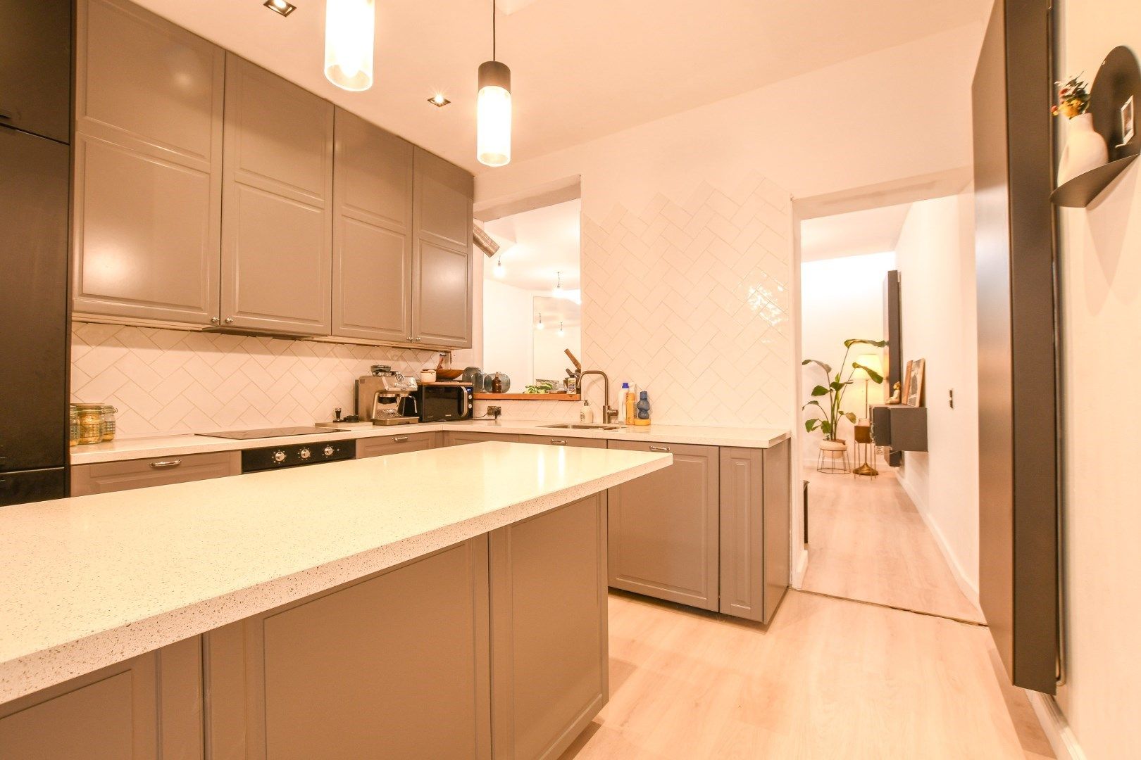 Ruim gerenoveerd herenhuis in hartje Blankenberge - vlakbij strand en zee!  foto 5