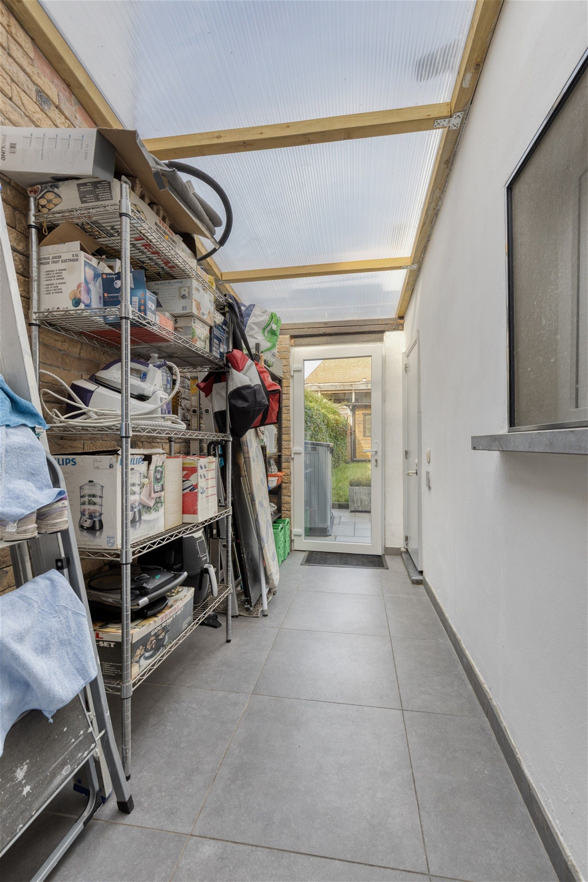 Charmante, instapklare woning in Wetteren met toffe tuin foto 14