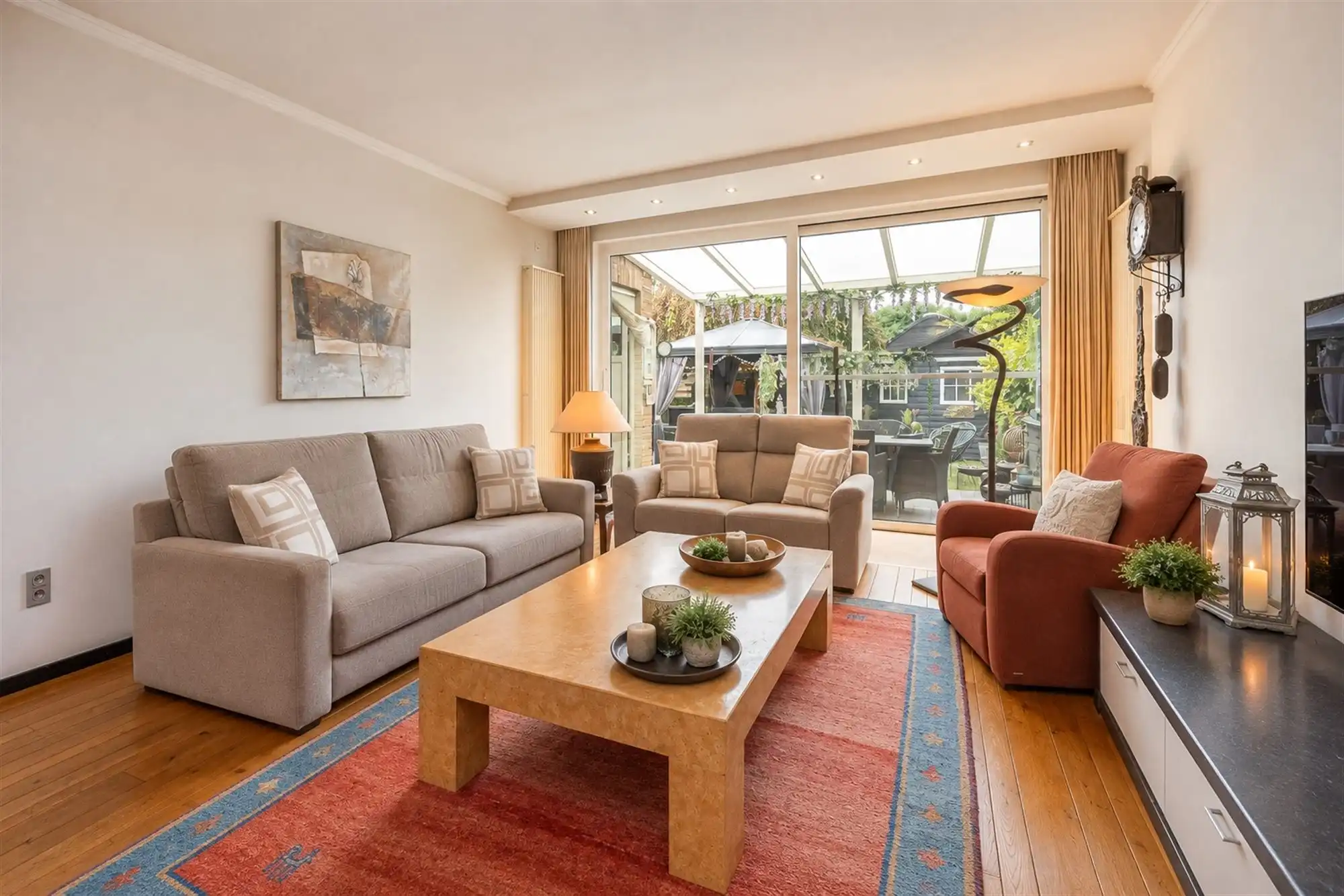 Instapklare woning met 4 slaapkamers en garage foto 16