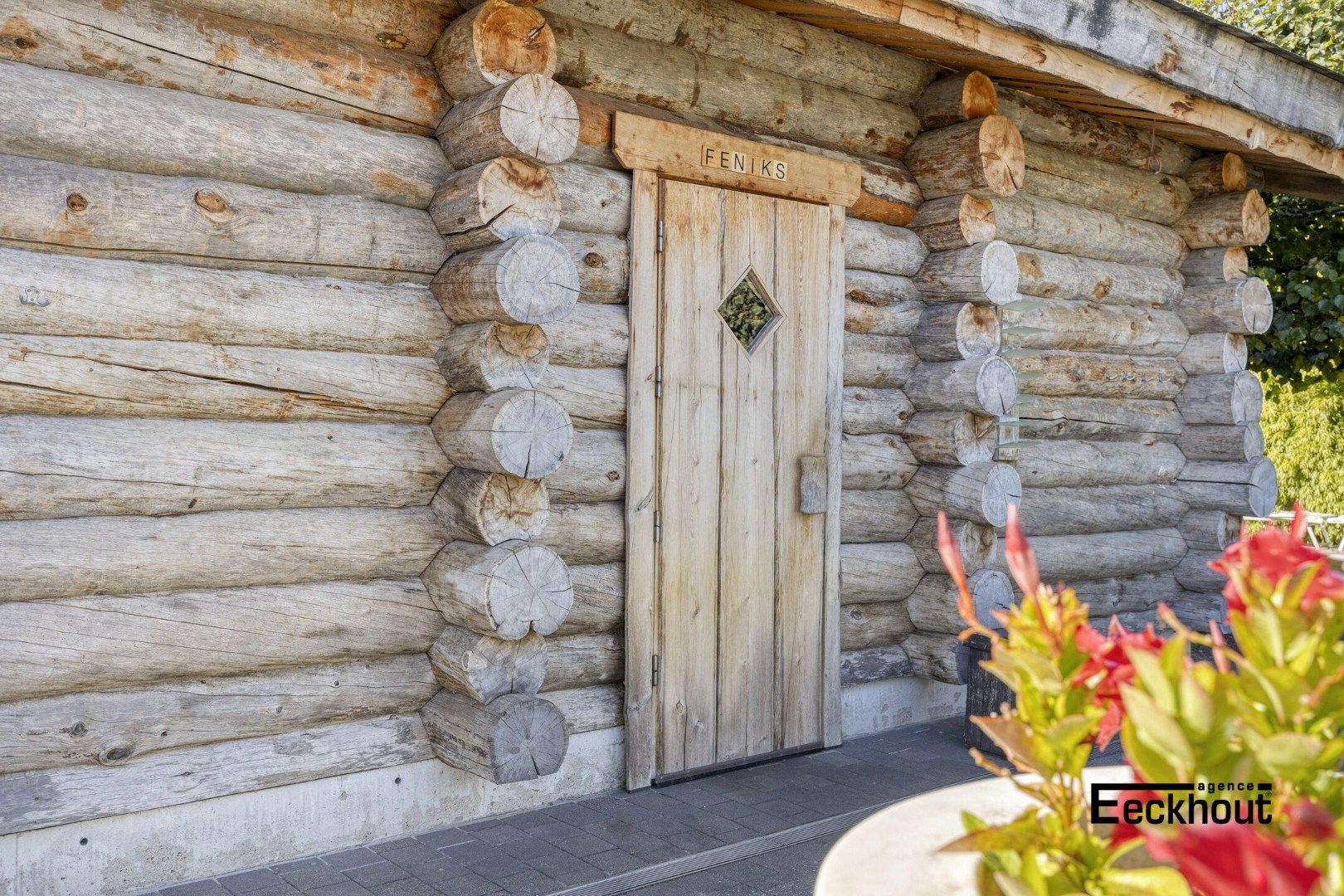 Handelscomplex op gunstige locatie foto 22