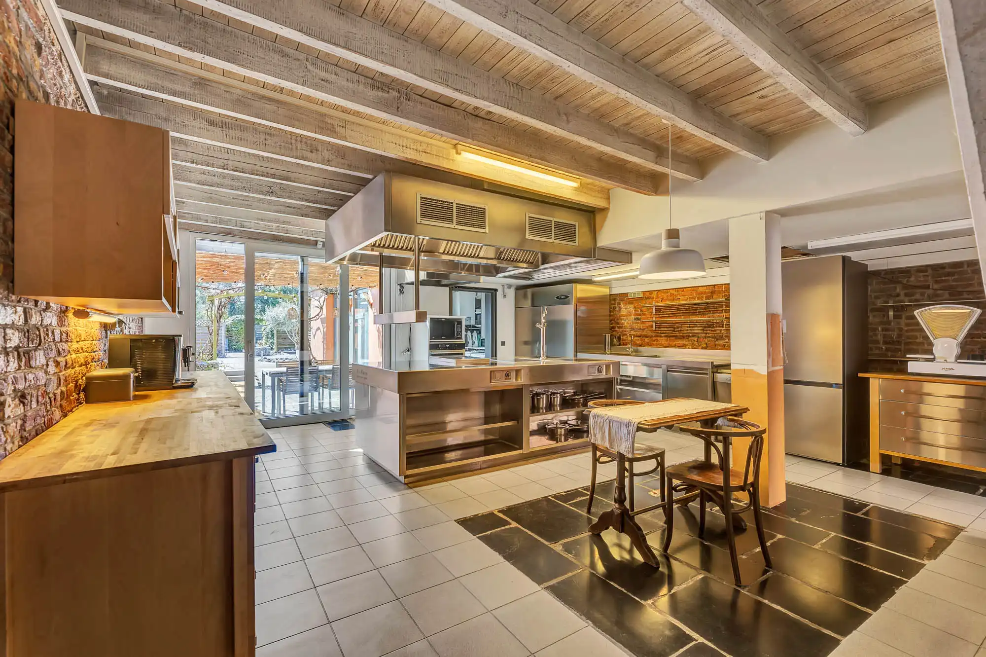 Prachtige woning met authentiek karakter foto 8