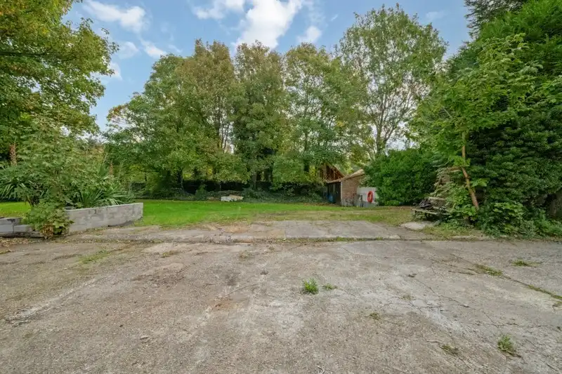 CENTRAAL GELEGEN KMO-GROND  foto 8