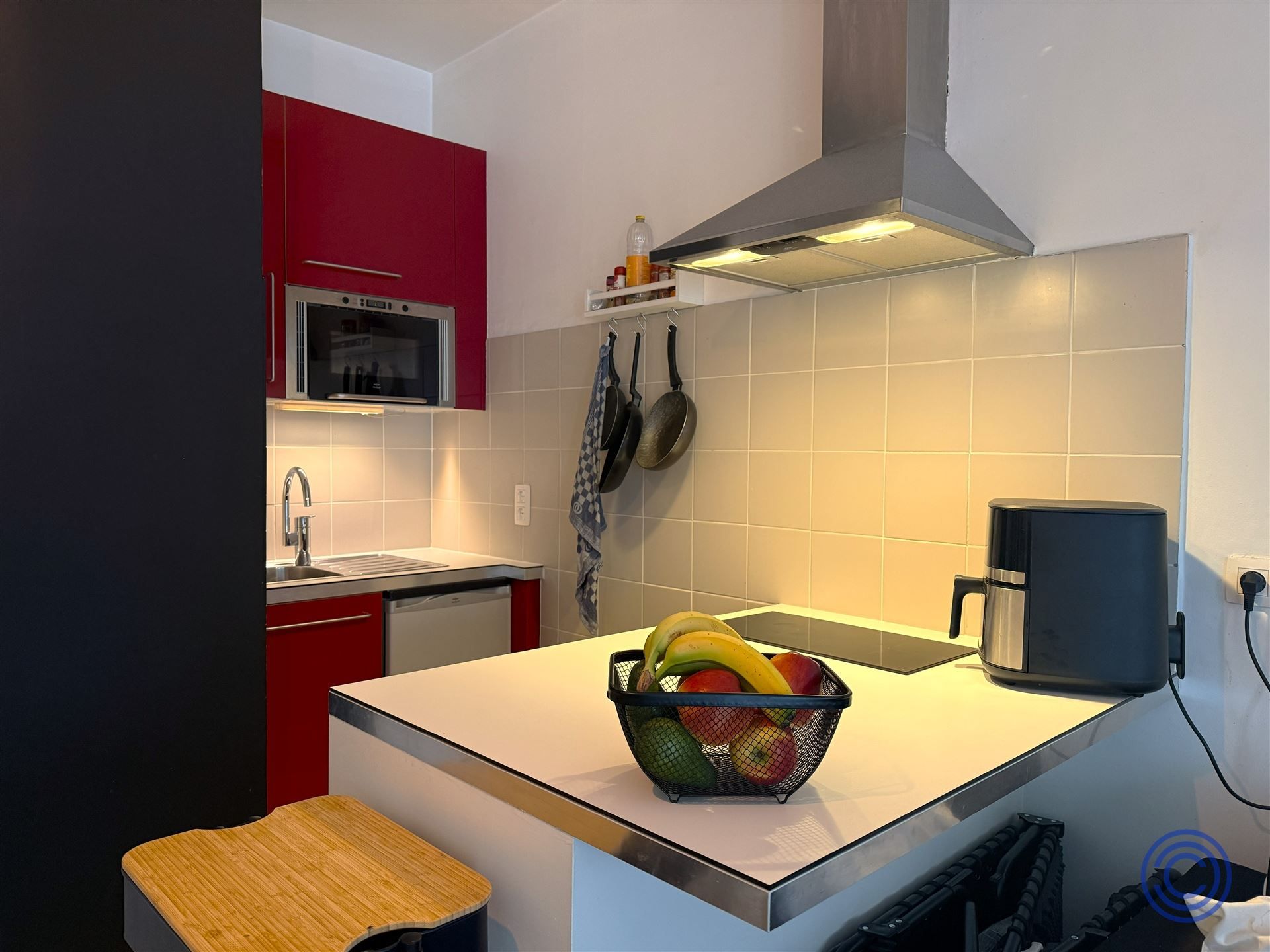 Knap gemeubelde studio op gezellige locatie! foto 3