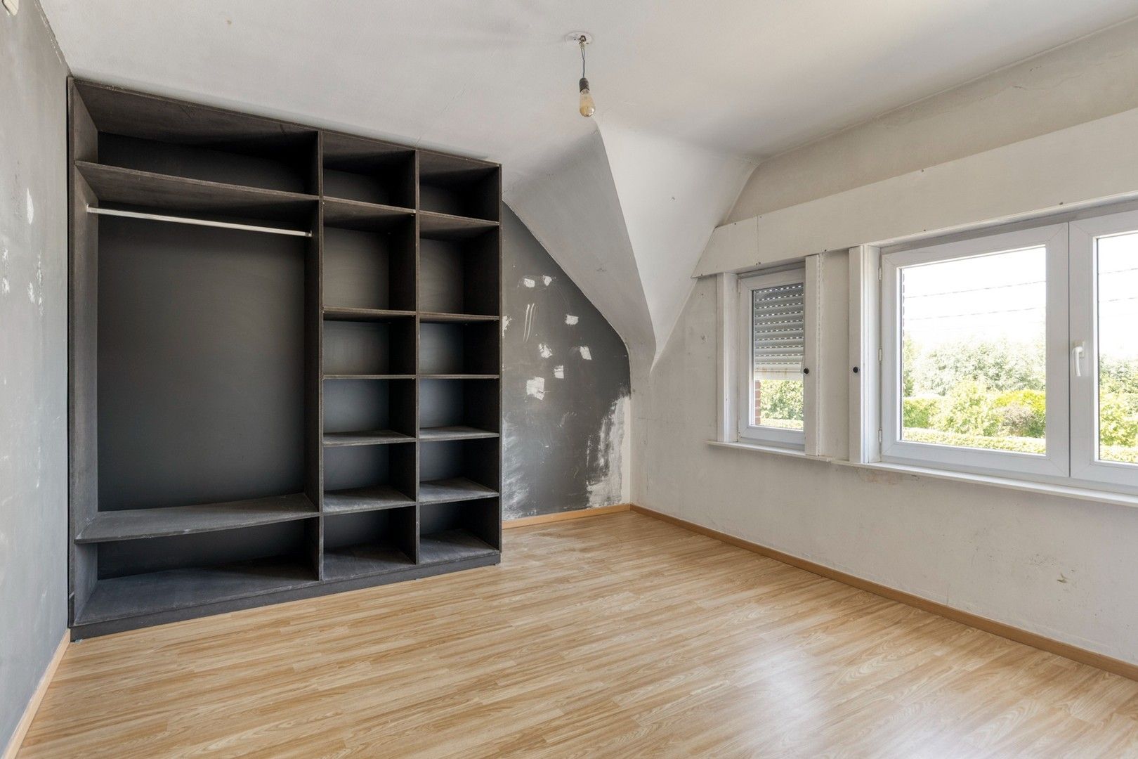 Charmante alleenstaande woning met tuin en achterliggende garage foto 10