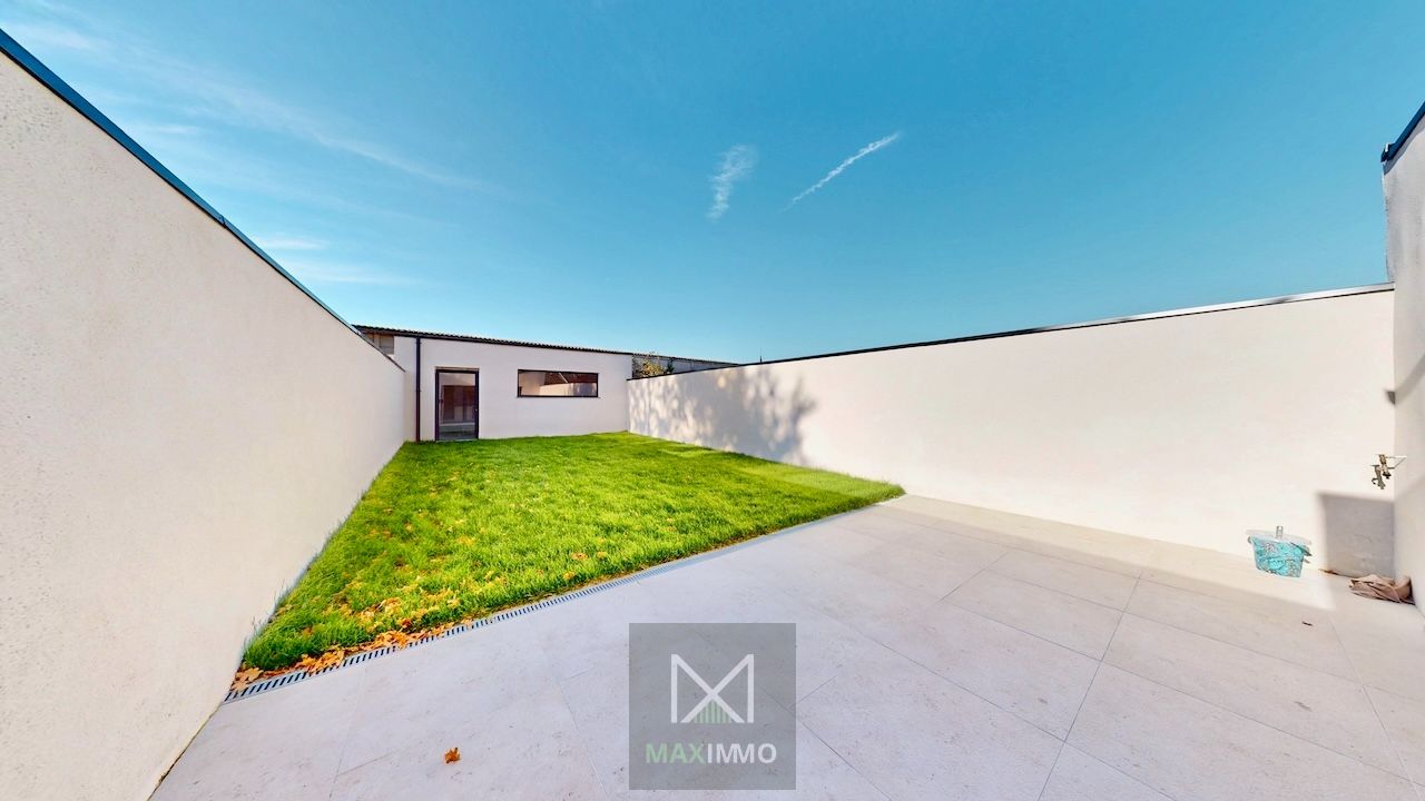 Volledig vernieuwde woning in centrum Lauwe – luxe, licht en leefruimte in één pakket foto 16